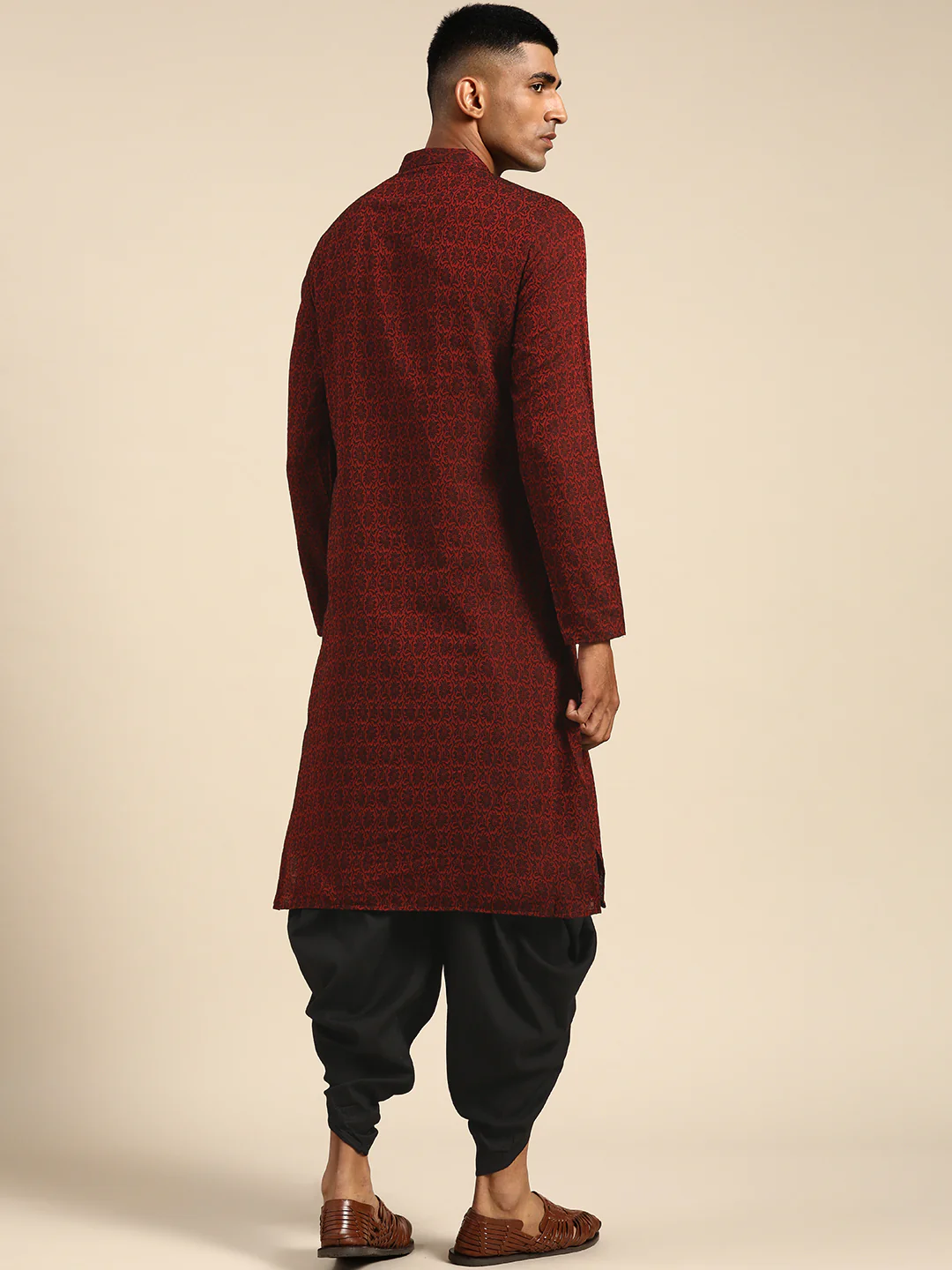 Men Maroon Textured Kurta Dhoti Set - Image 7