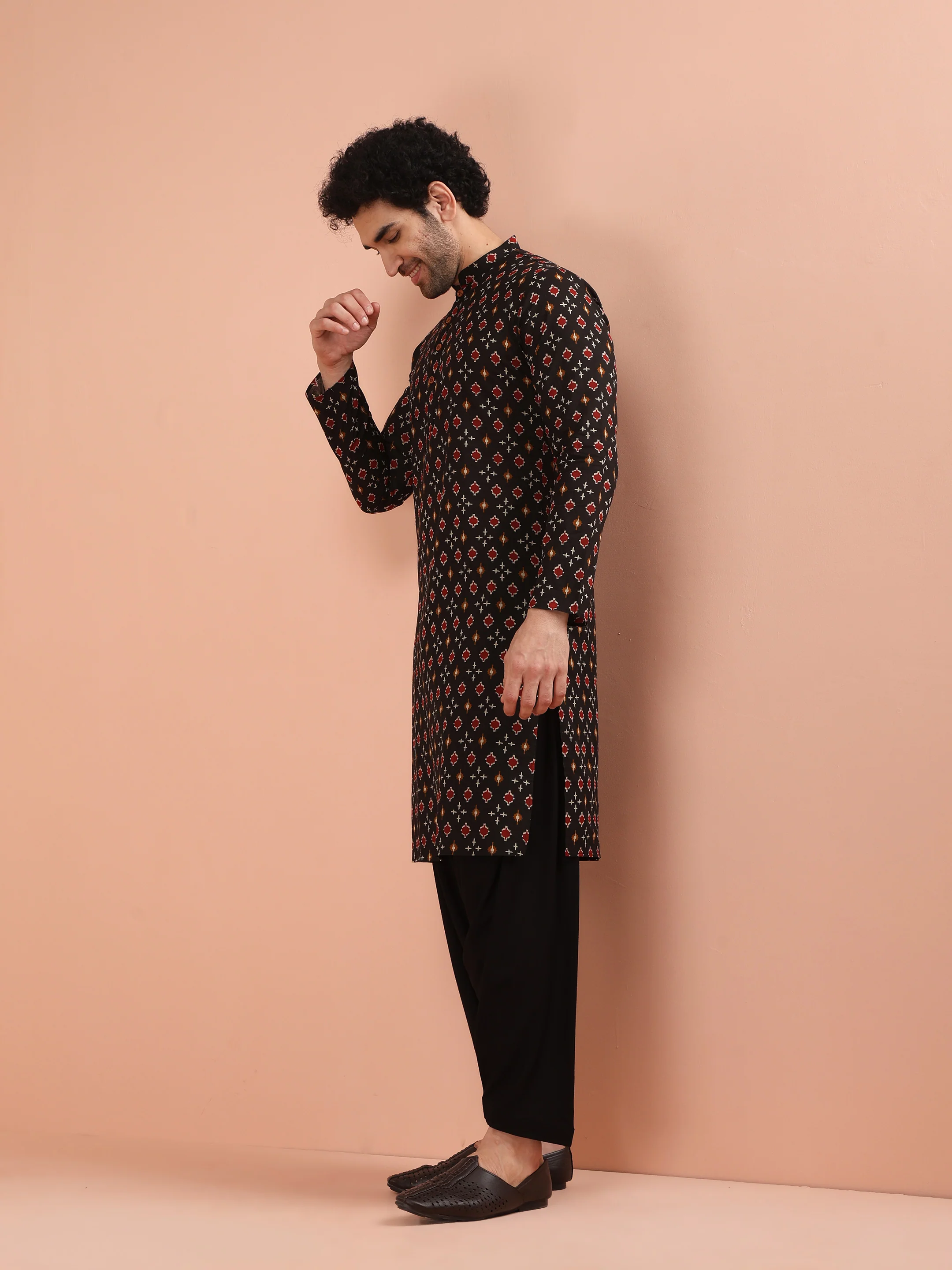 Men Black Printed Kurta Patiyala Set with Ethnic Motifs - Image 3