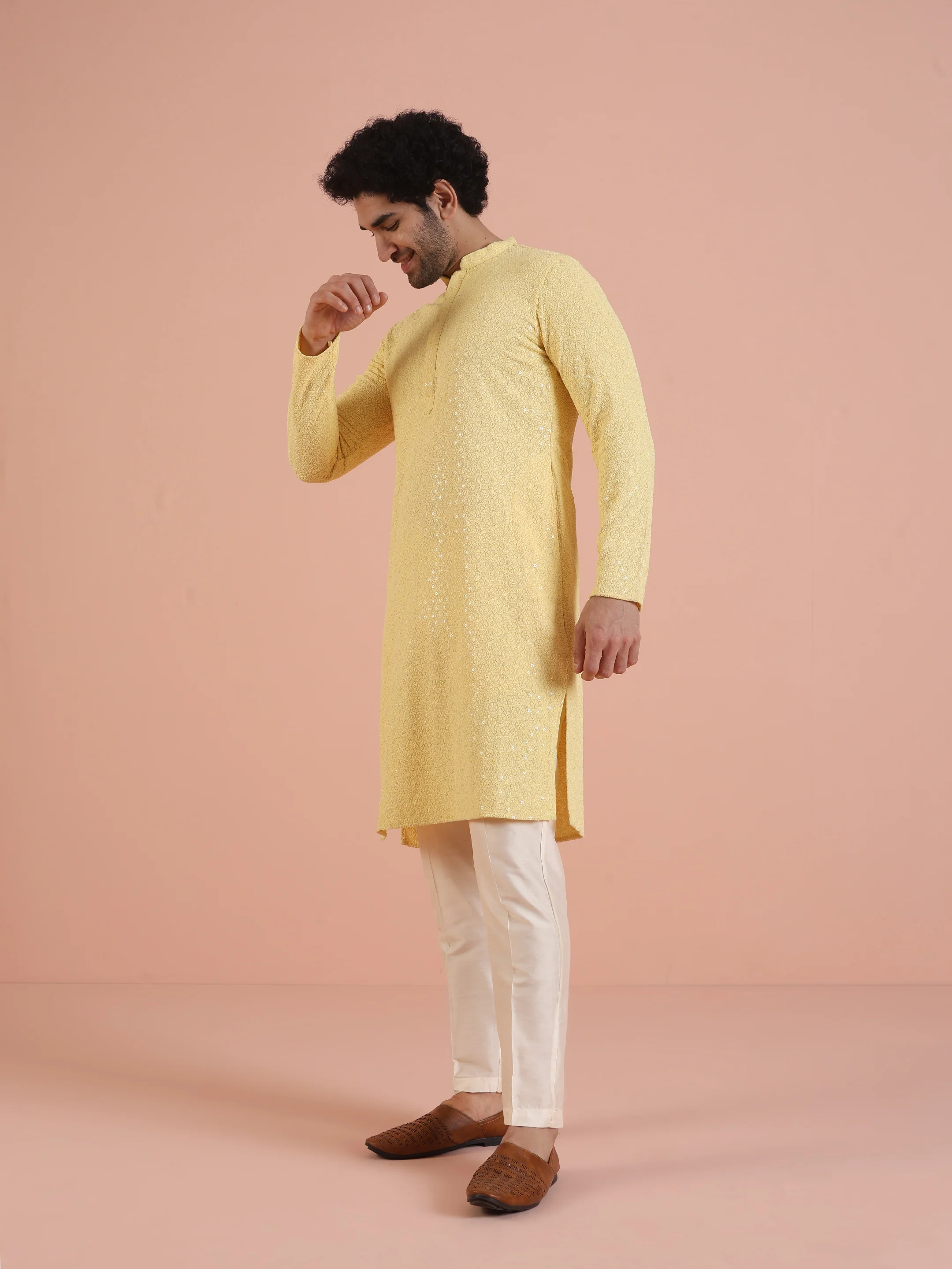 Men Yellow Embroidered Thread Work Kurta - Image 3