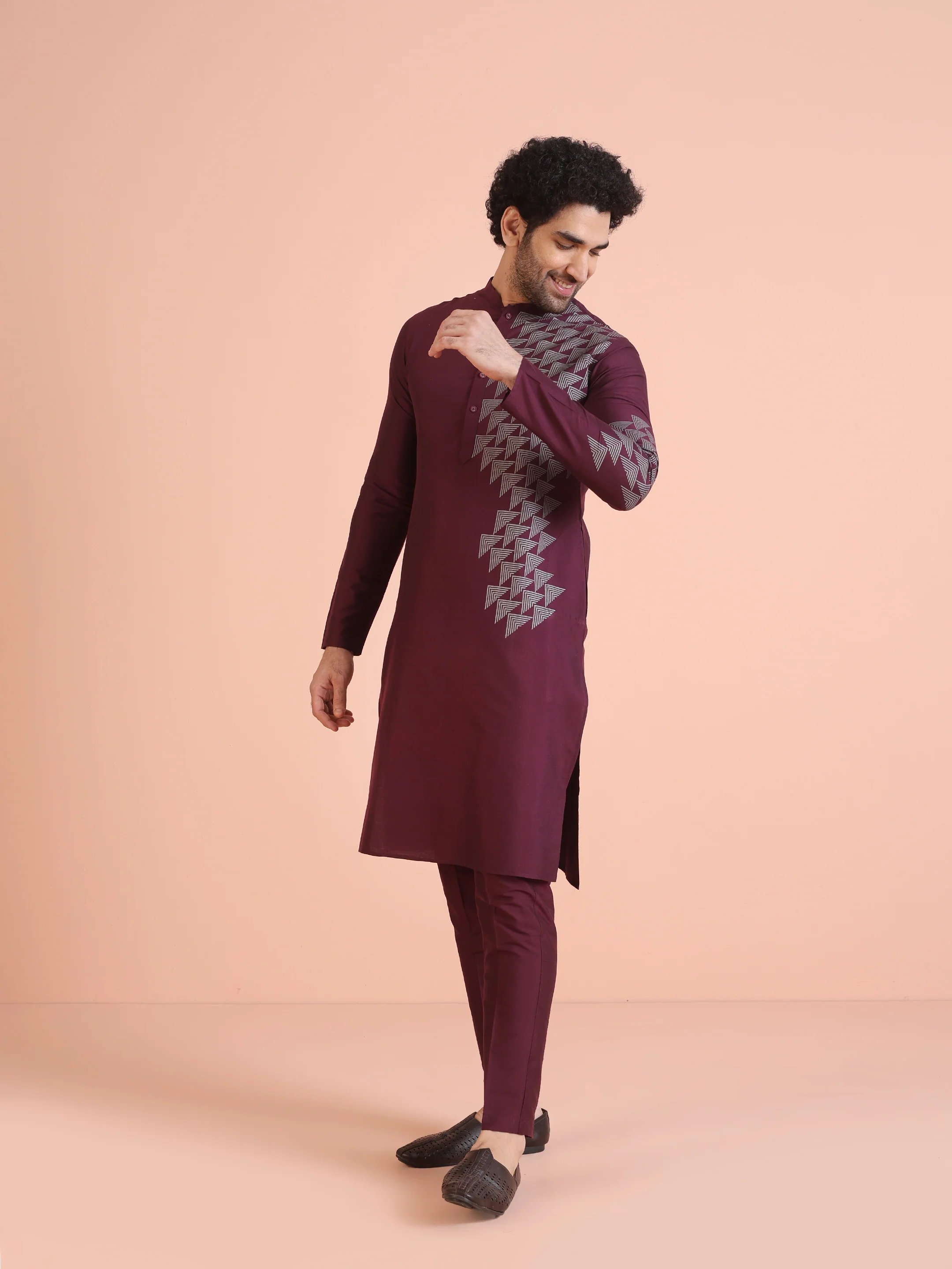 Men Wine Printed Geometric Kurta Trouser Set - Image 2