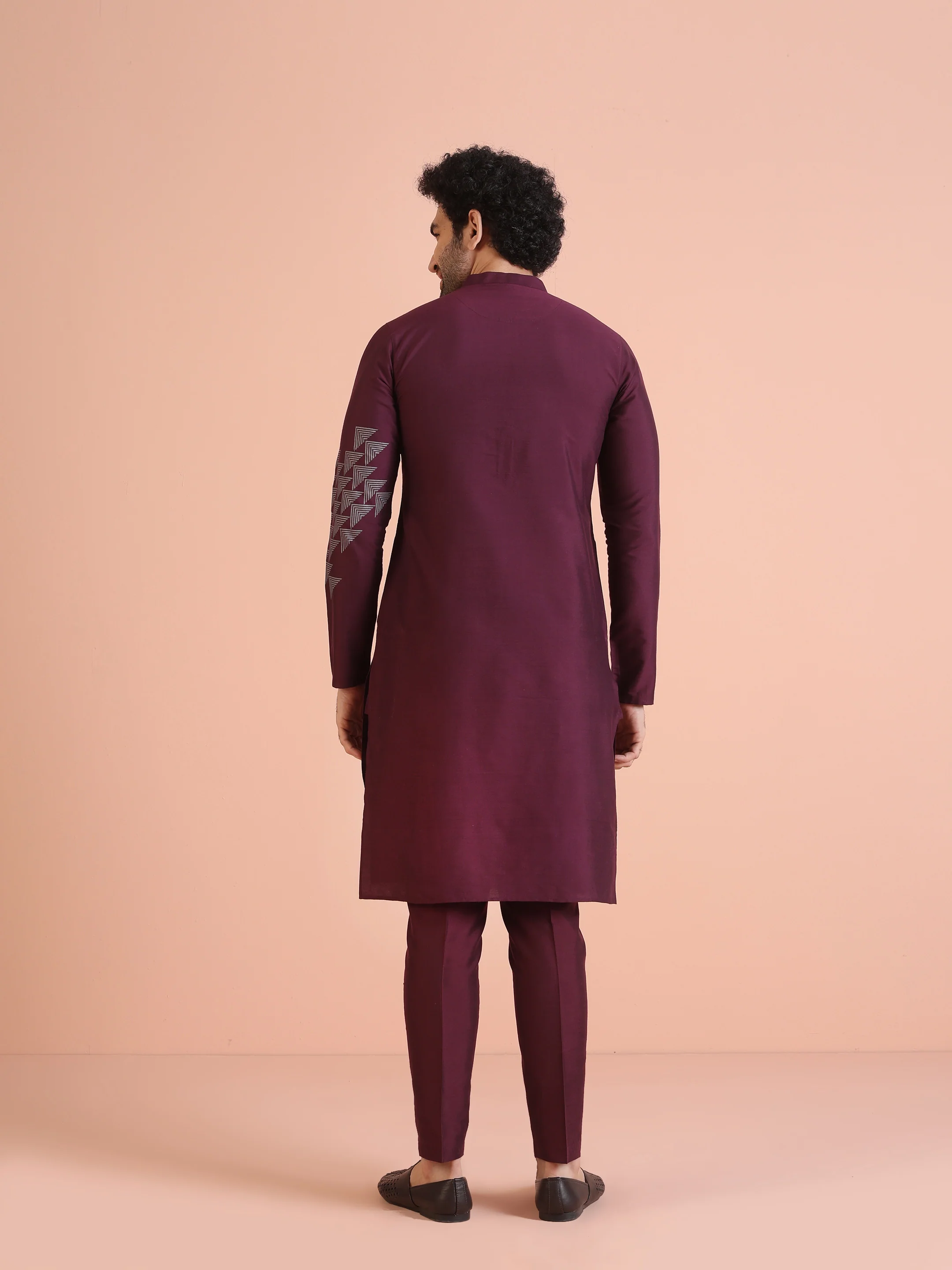 Men Wine Printed Geometric Kurta Trouser Set - Image 4
