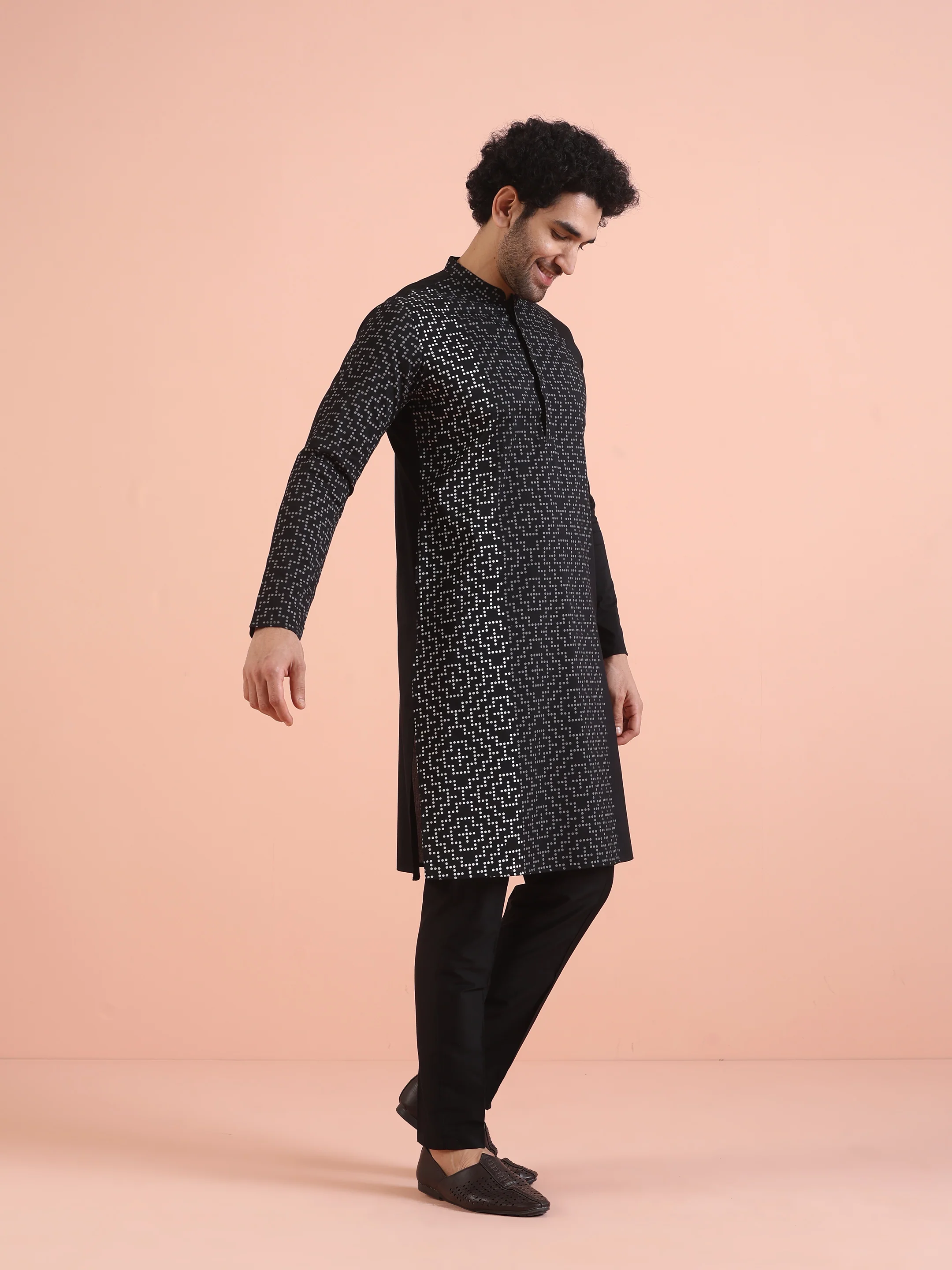 Men Black Printed Geometric Kurta - Image 2