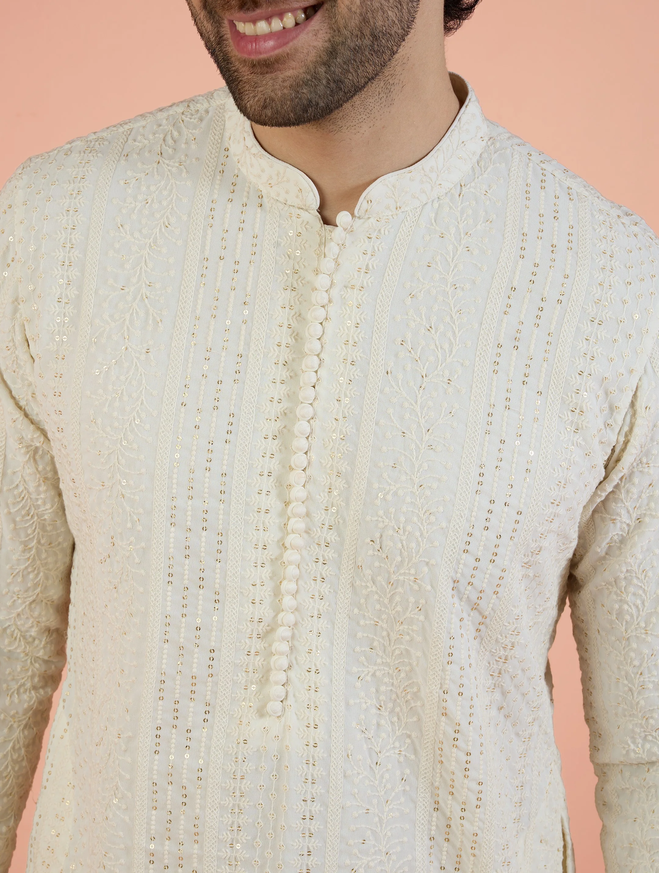 Men Off White Embroidered Kurta with Ethnic Motifs - Image 5