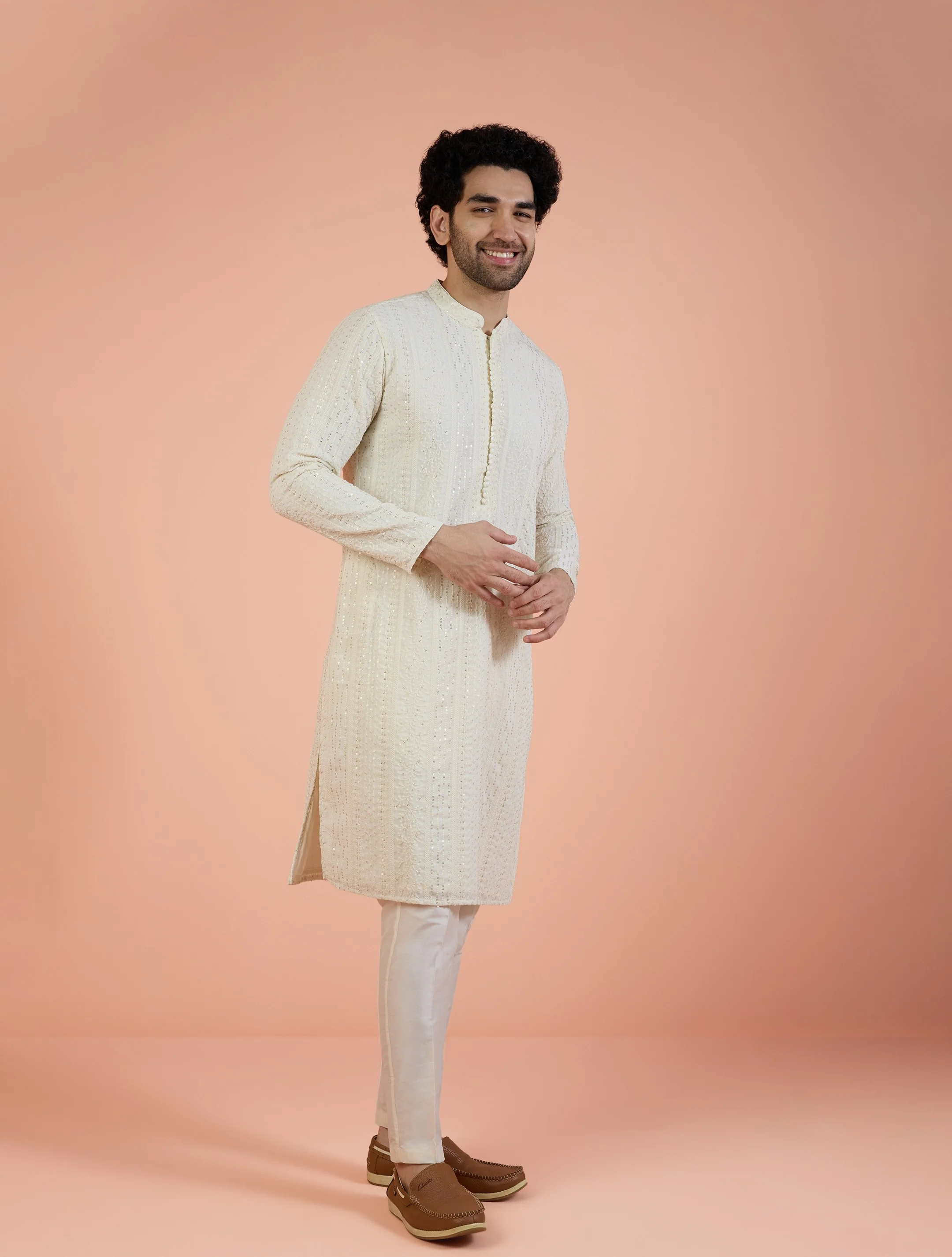 Men Off White Embroidered Kurta Trouser Set with Ethnic Motifs - Image 3