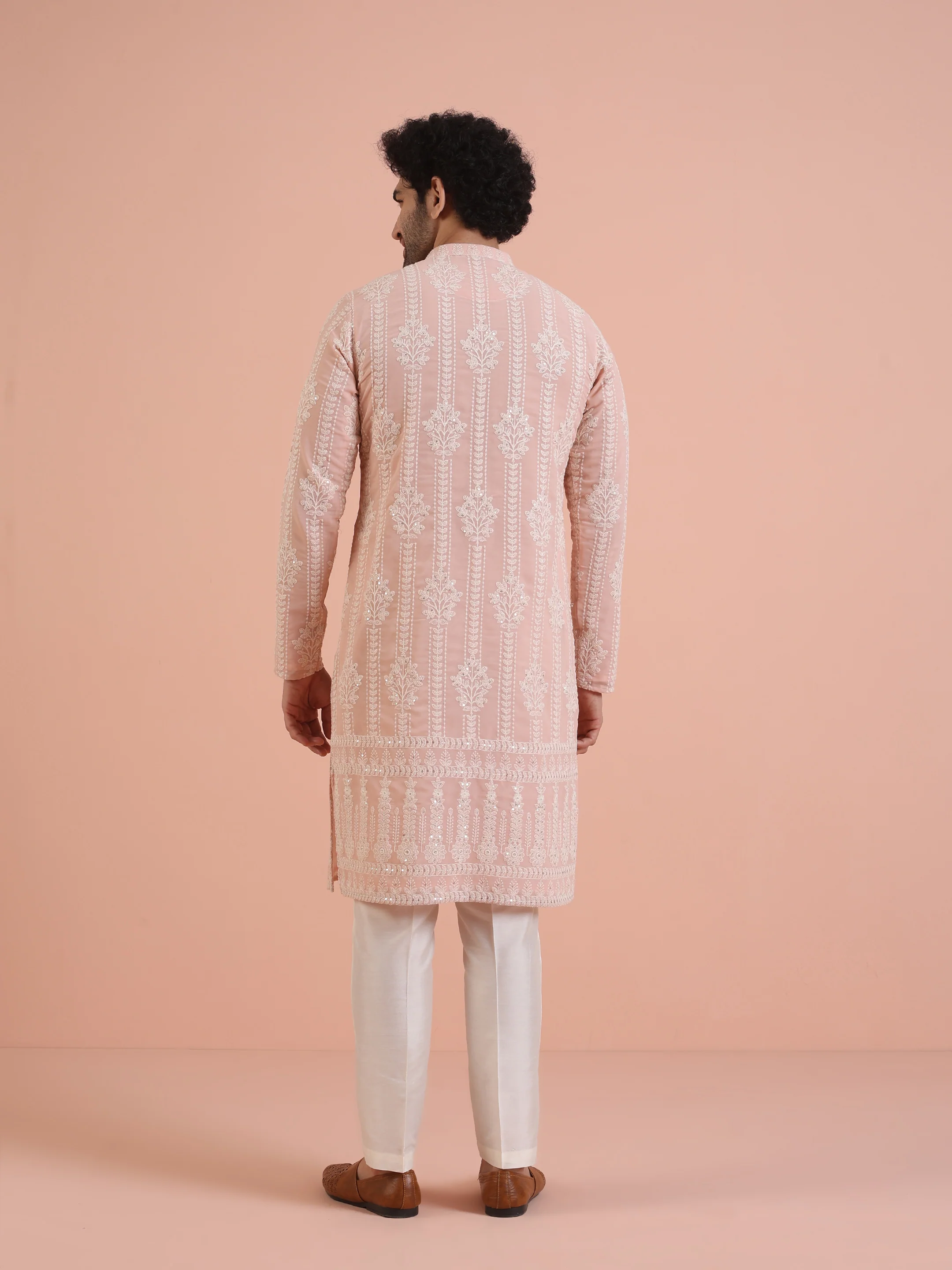 Men Pink Embroidered Chikankari Kurta - Image 4