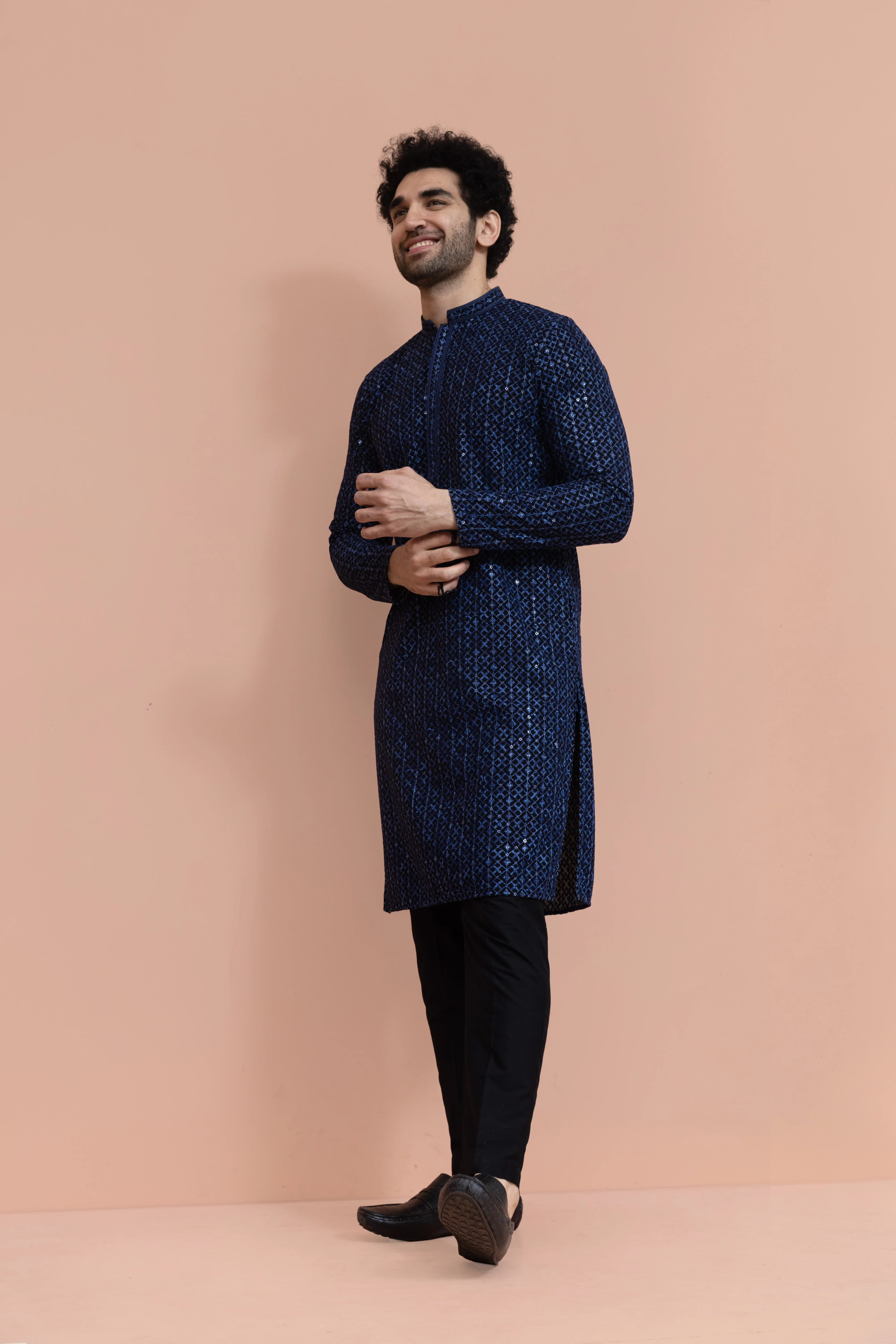 Men Blue Geometric Heavy Thread Work Kurta Trouser Set - Image 4
