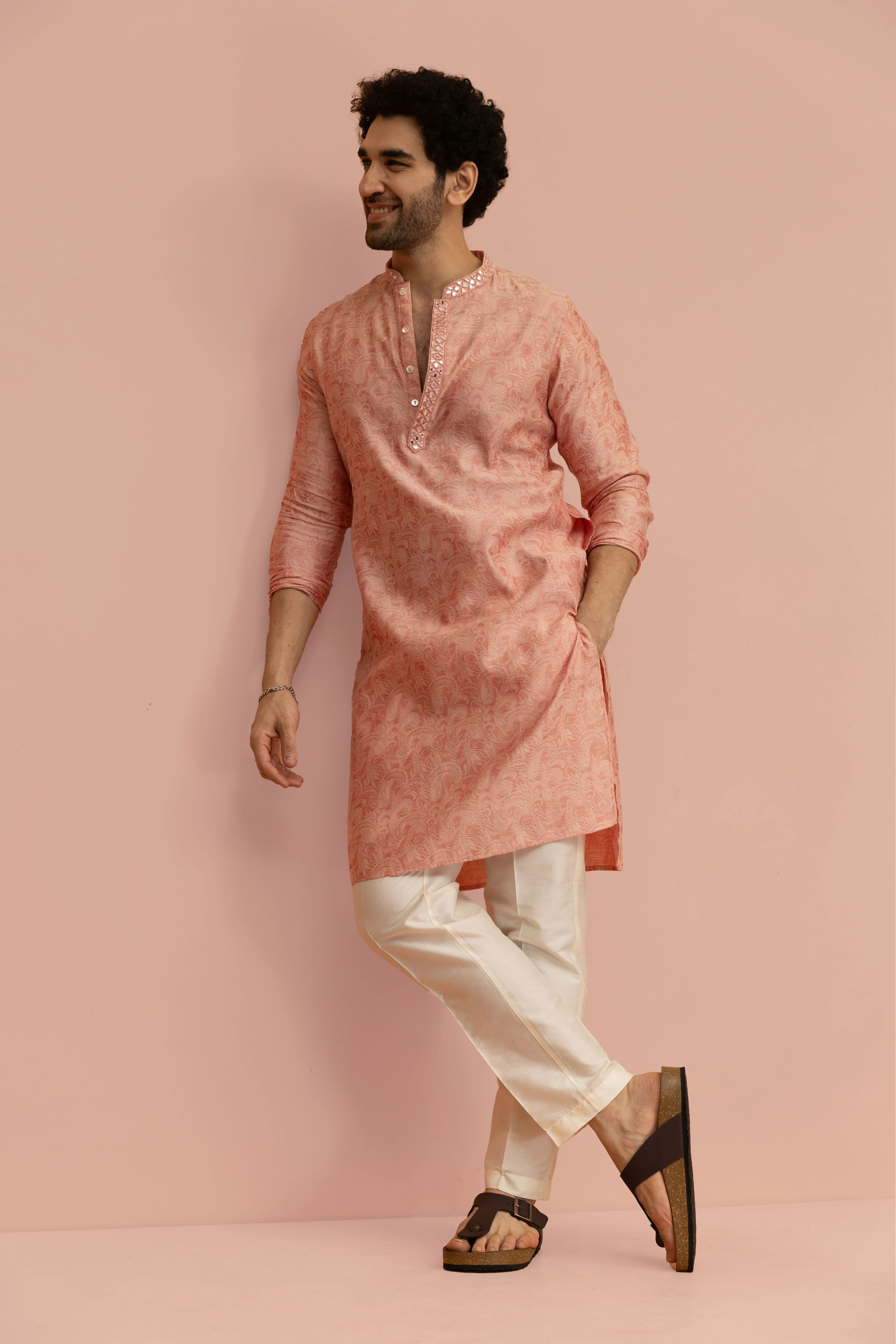 Peach Paisley Print Mirror Work Kurta - Image 7