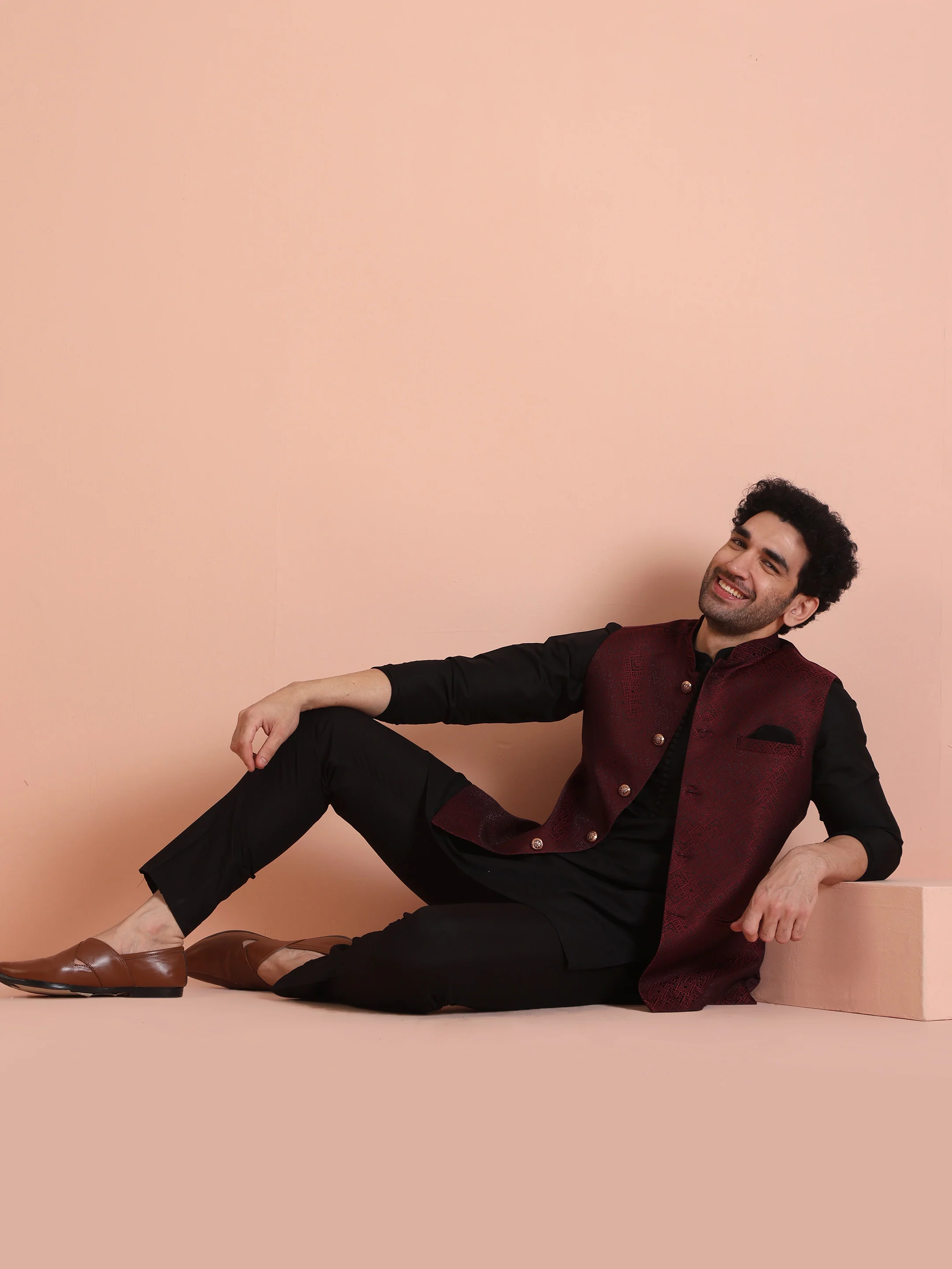 Men Maroon Textured Nehru Jacket - Image 7