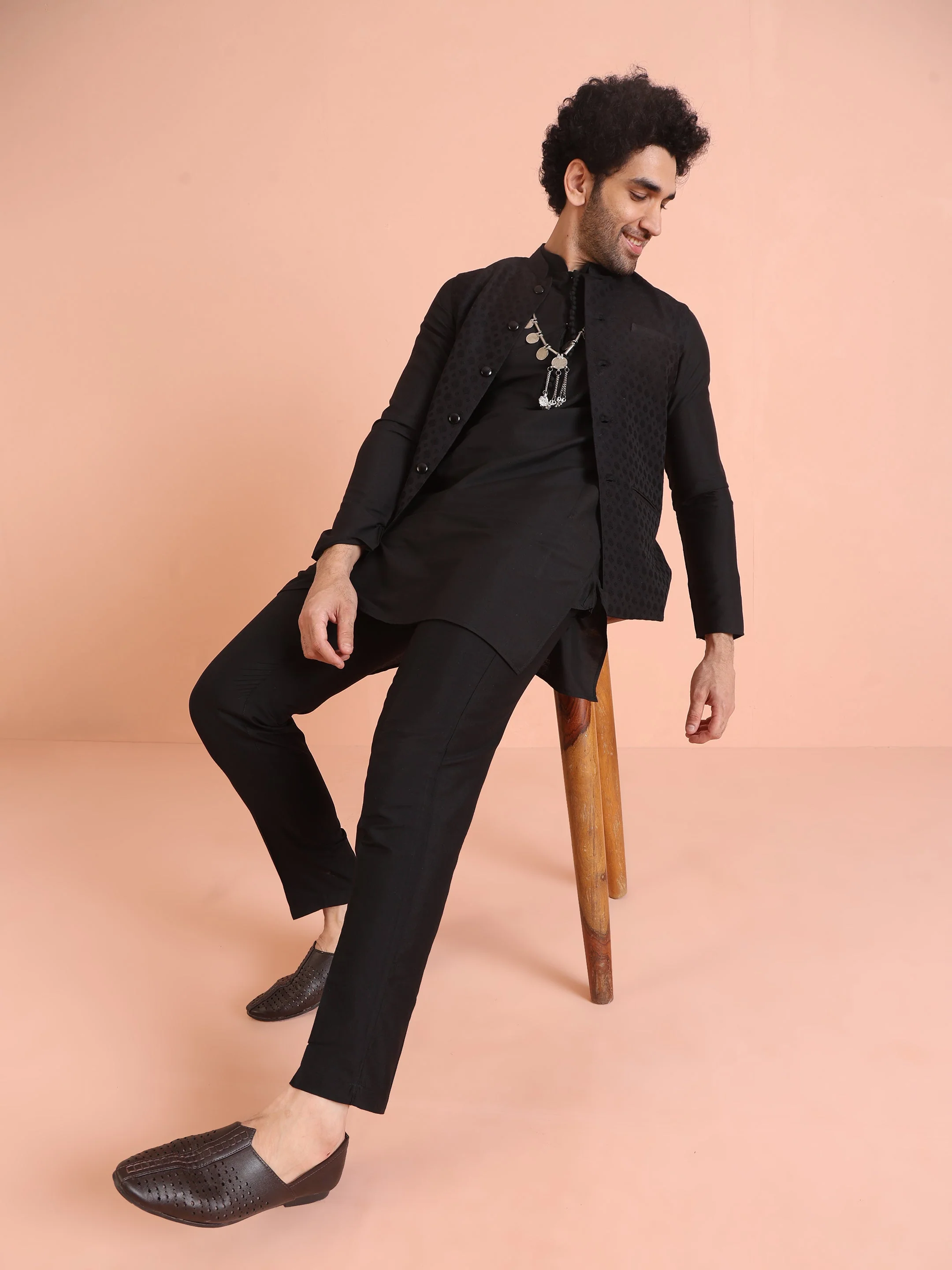 Kisah Black Silk Blend Textured Nehru Jacket - Image 3