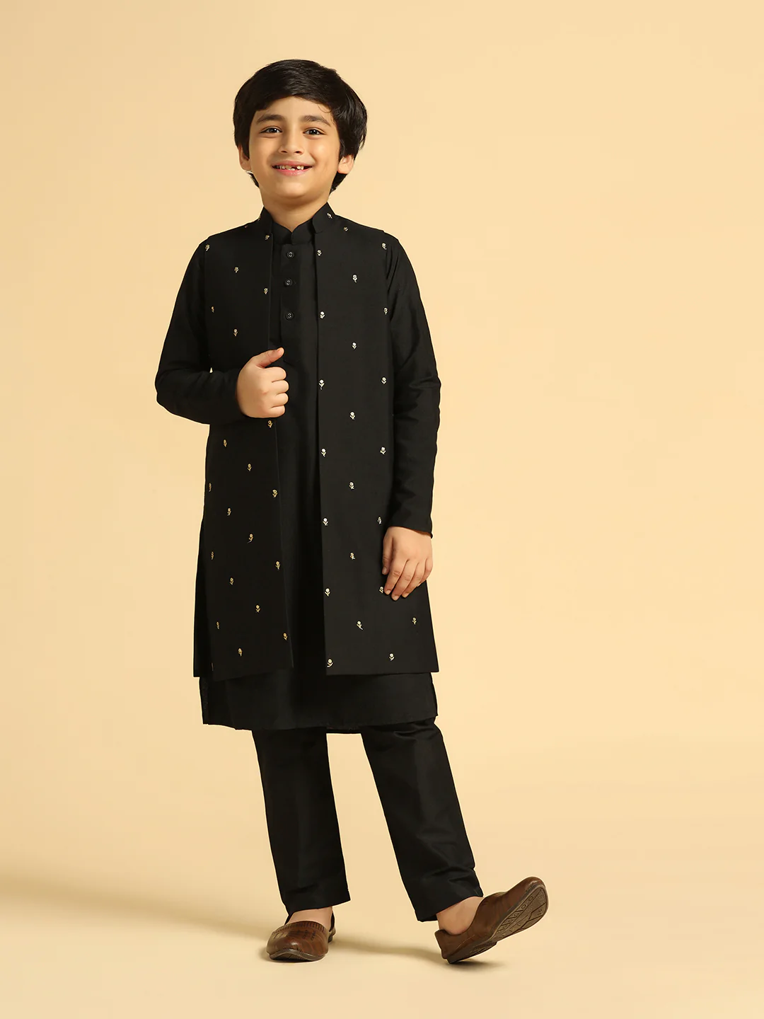Boy's Black Embroidered Kurta Jacket Pyjama Set - Image 8