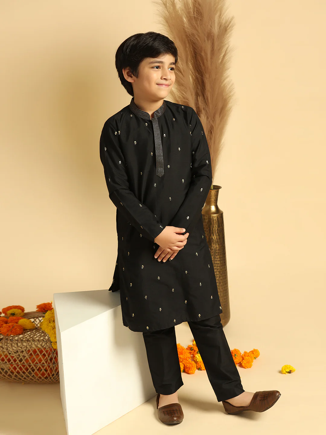 Boy's Black Embroidered Kurta Pyjama Set