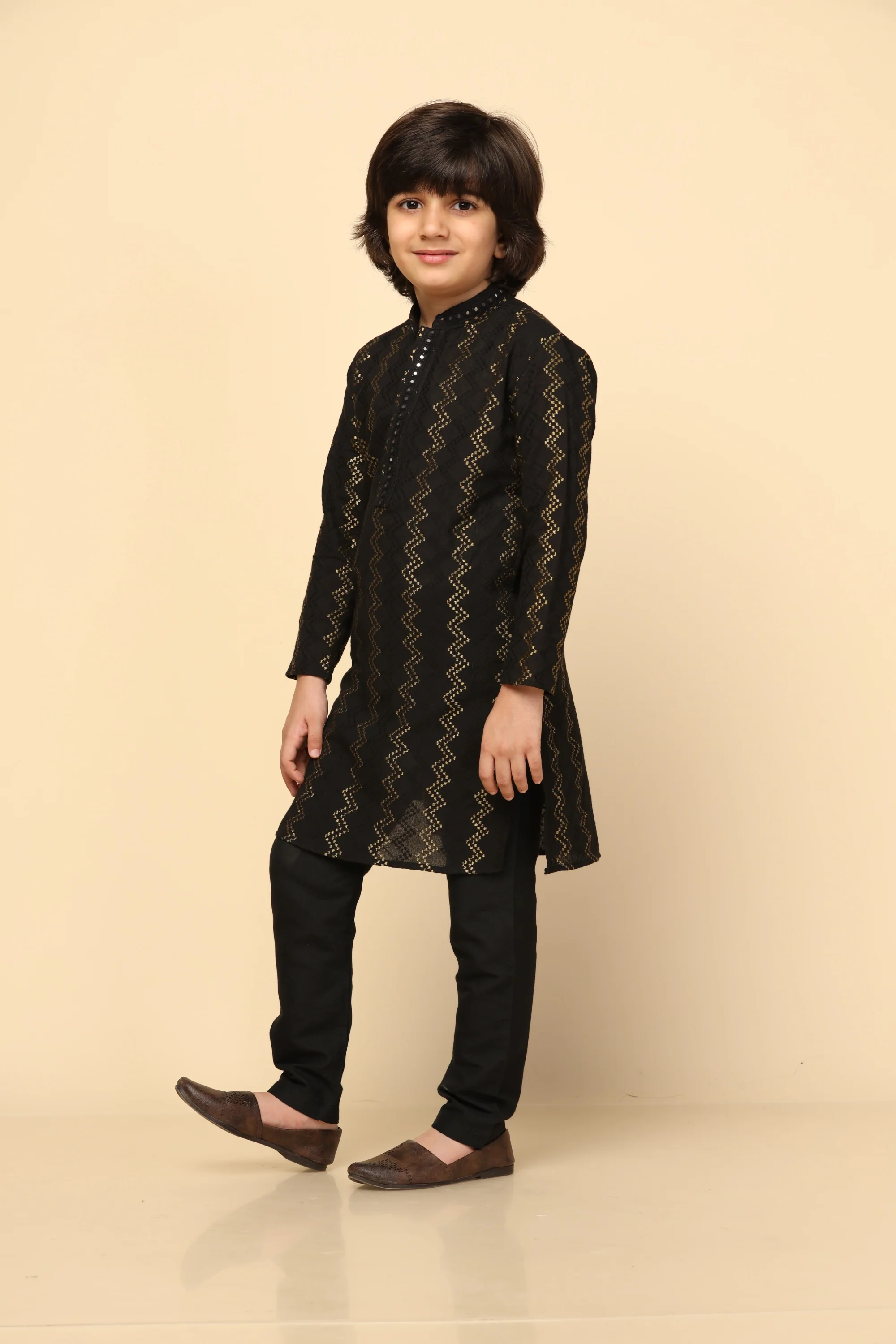 Boy's Black Embroidered Kurta - Image 3