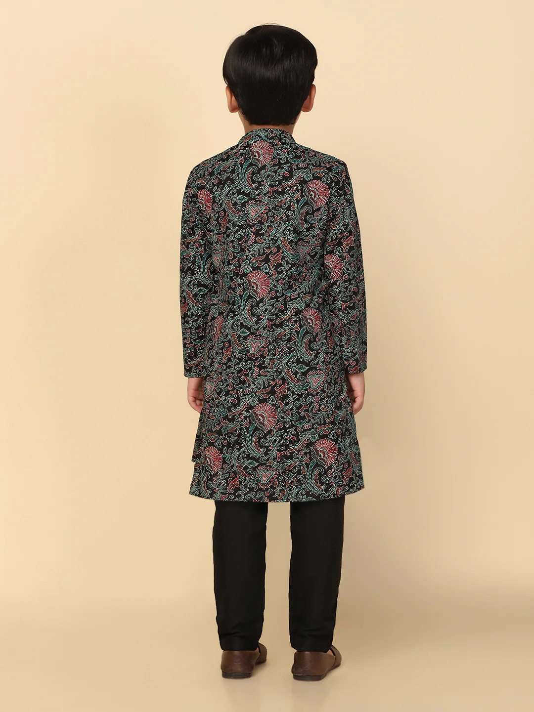 Boys Black Kurta Pyjama Set - Image 3