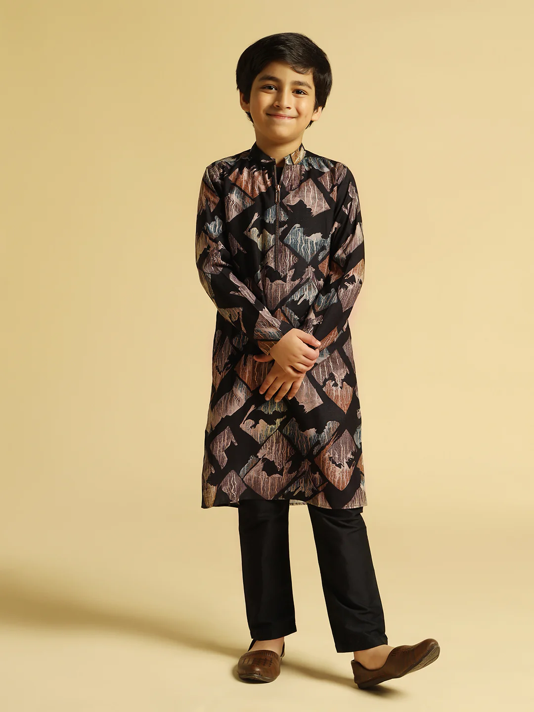 Boy's Black Printed Kurta - Image 6