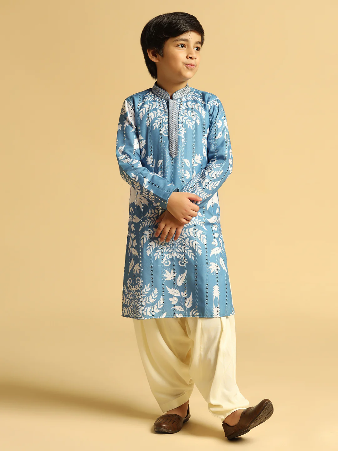 Boy's Blue Printed Thread Work Kurta - Image 3
