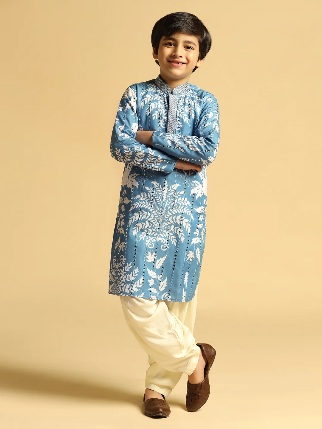 Boy's Blue Printed Thread Work Kurta Patiala Set - Image 7