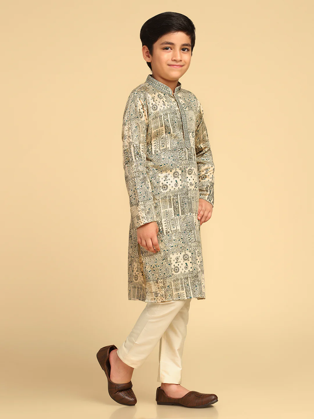 Boy's Bottle Green Foil Print Abstract Kurta - Image 2