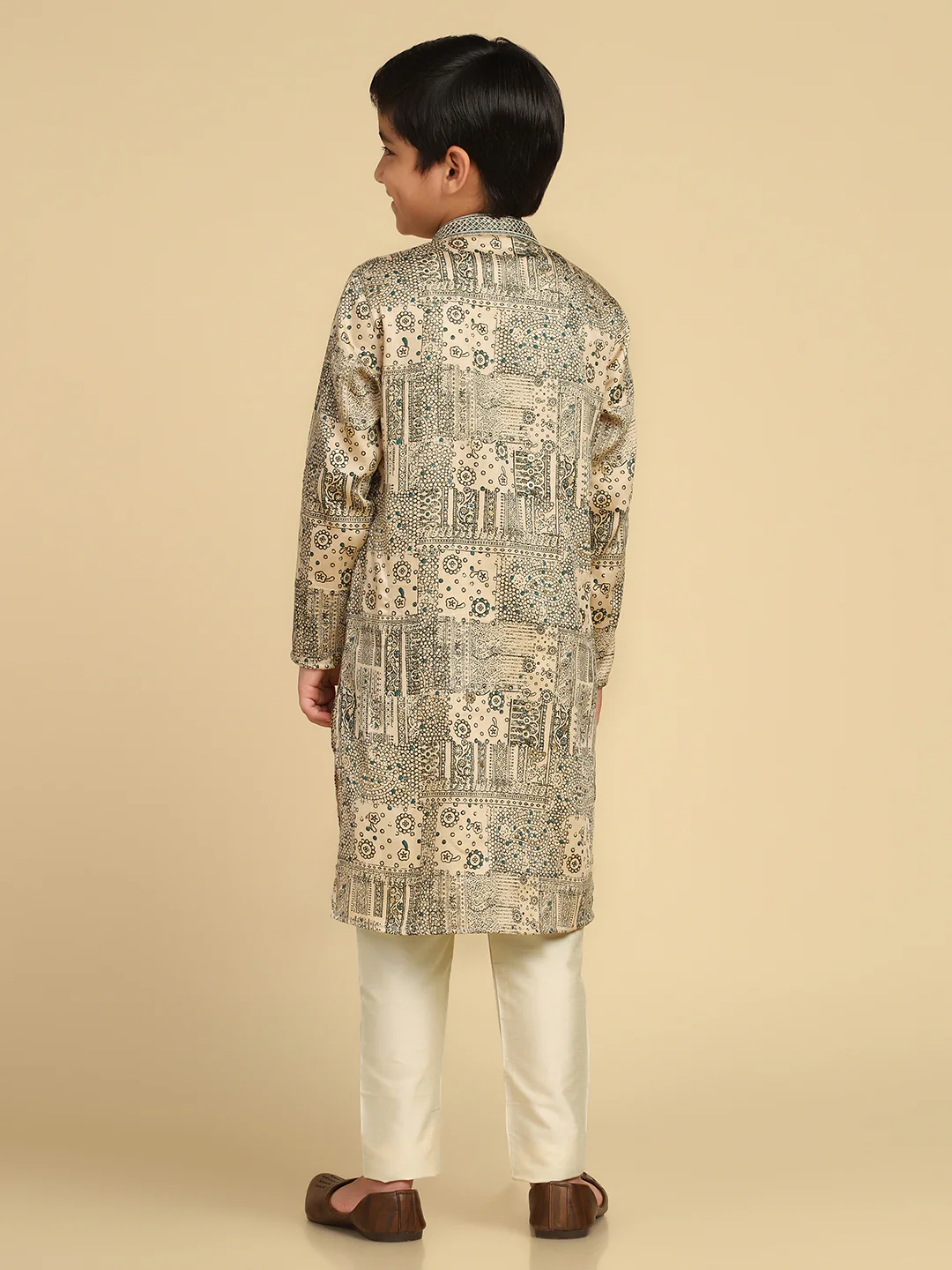 Boy's Bottle Green Foil Print Abstract Kurta - Image 4