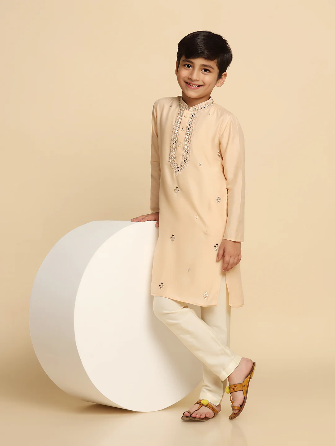 Boy's Cream Self Design Kurta - Image 6