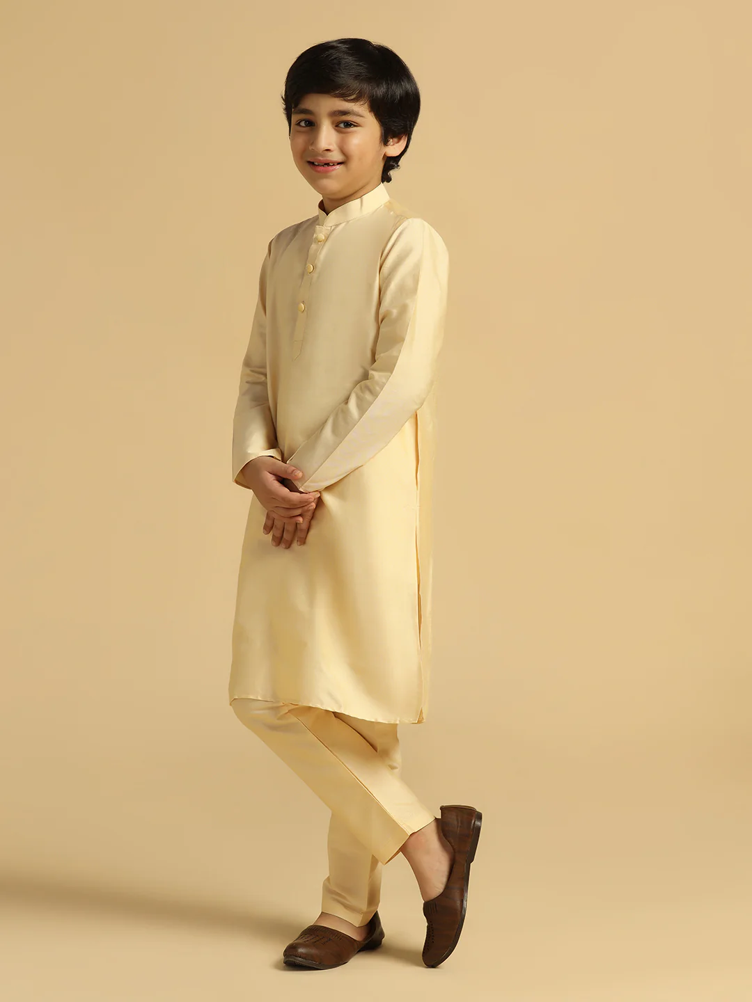 Boy's Cream Solid Kurta Pyjama Set - Image 3