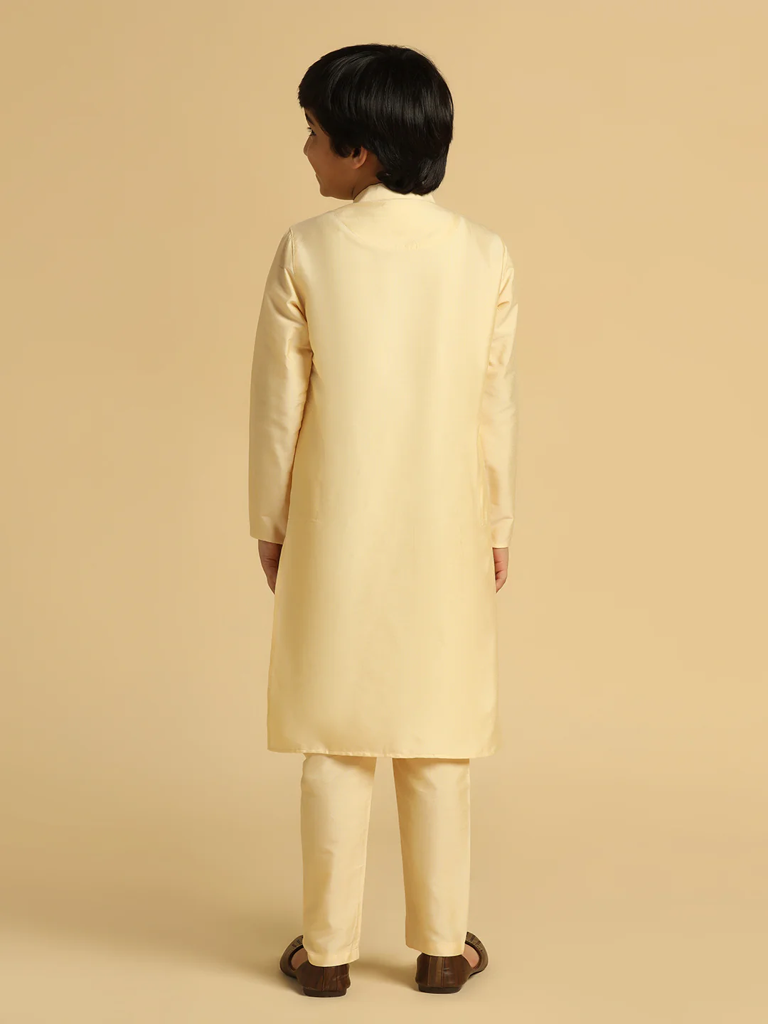 Boy's Cream Solid Kurta Pyjama Set - Image 5