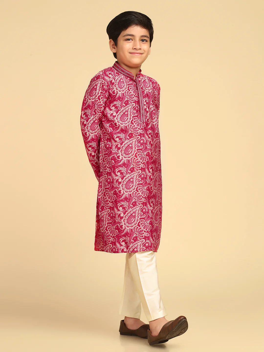 Boy's Hot Pink Printed Paisley Kurta Pyjama Set - Image 2