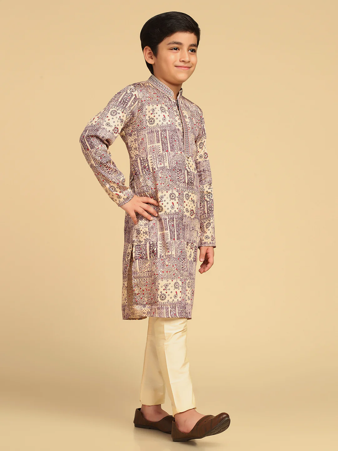 Boy's Magenta Foil Print Abstract Kurta - Image 3