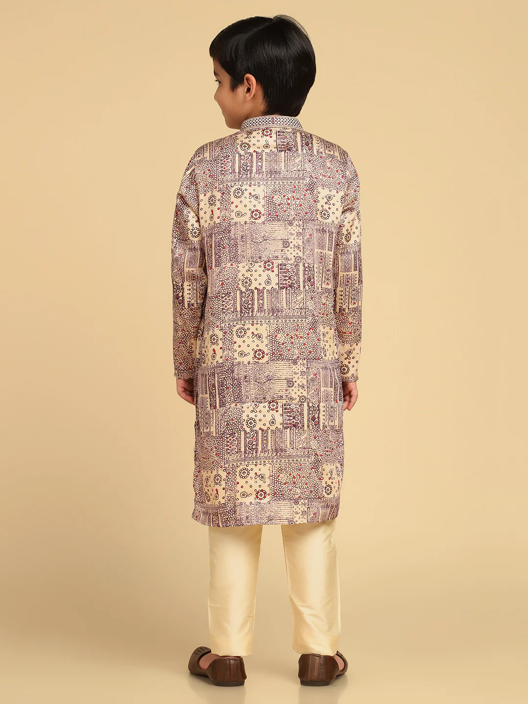 Boy's Magenta Foil Print Abstract Kurta Pyjama Set - Image 4