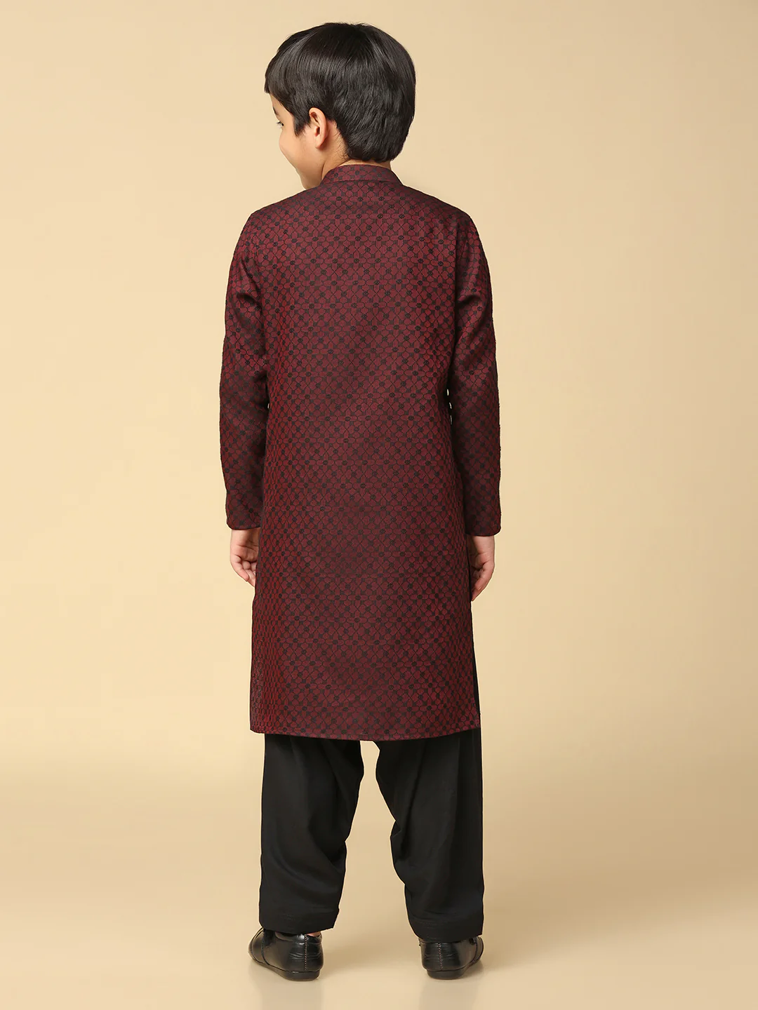 Boy's Maroon Jacquard Abstract Kurta Patiala Set - Image 4
