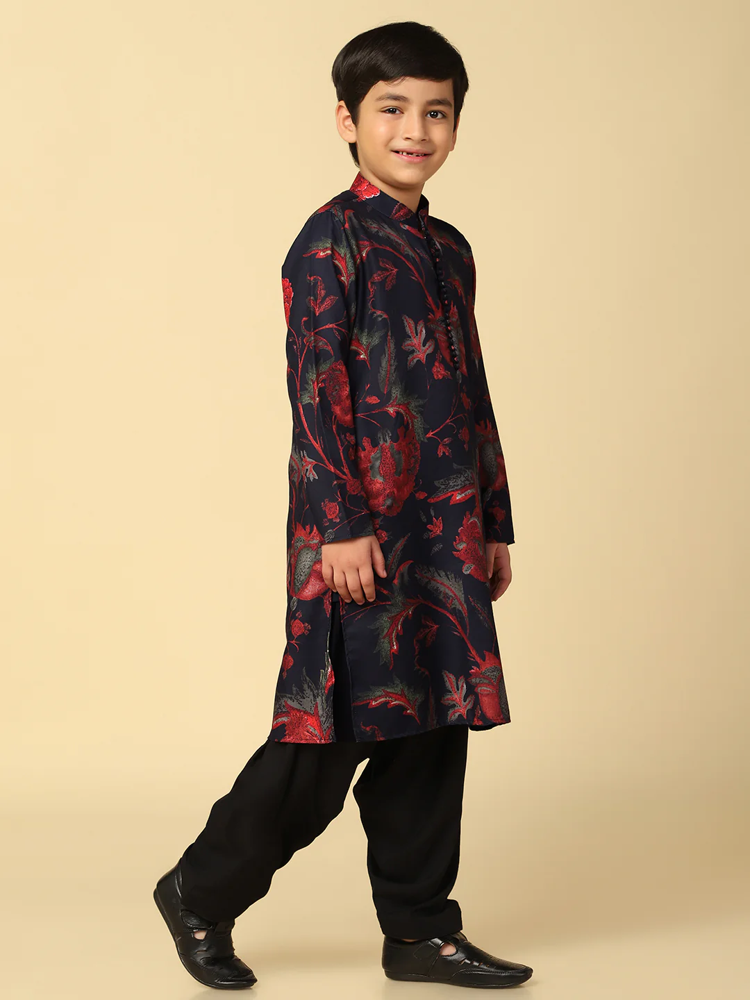 Boy's Maroon Printed Floral Kurta - Image 3