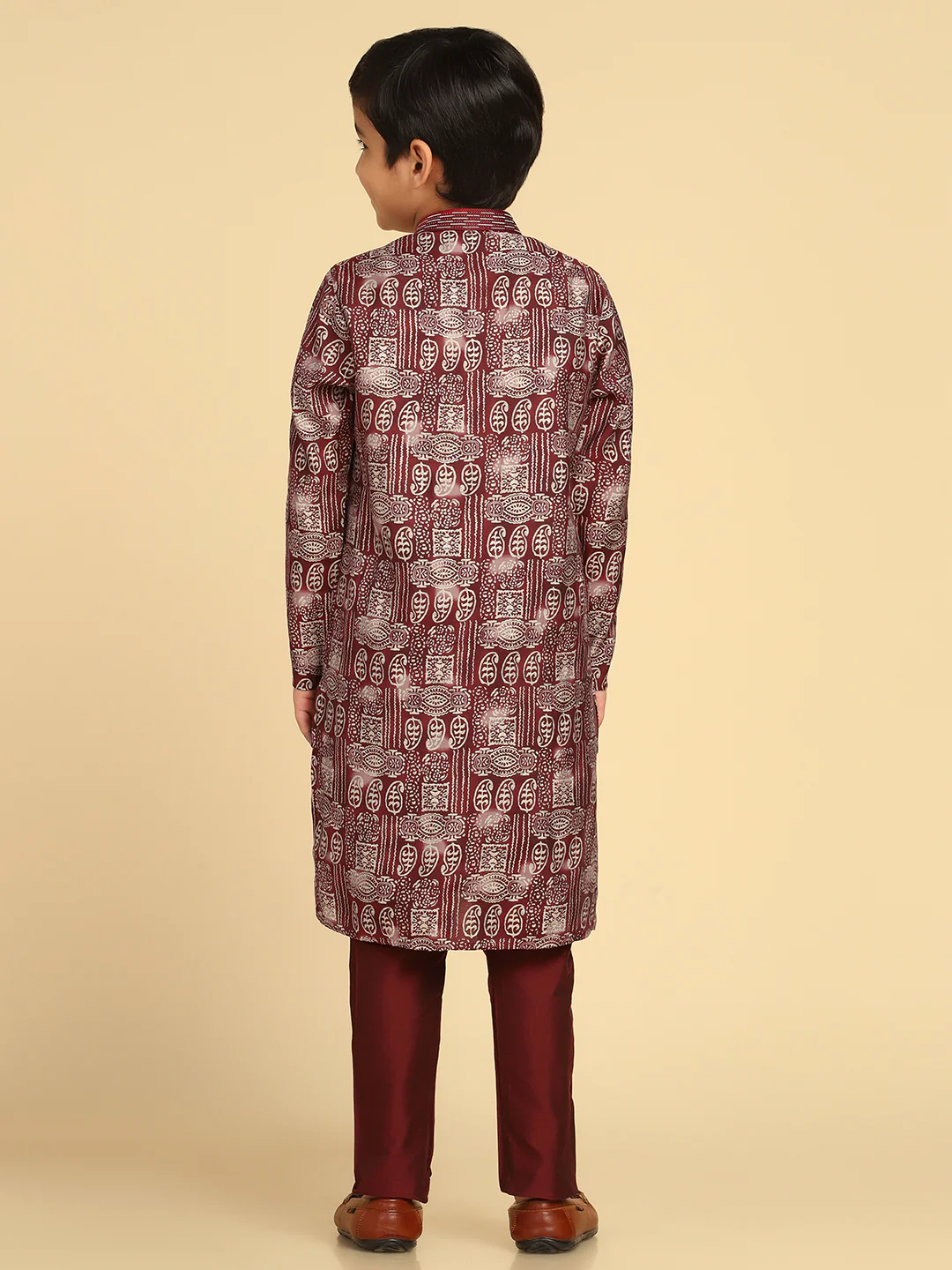 Boy's Maroon Printed Paisley Kurta Pyjama Set - Image 4
