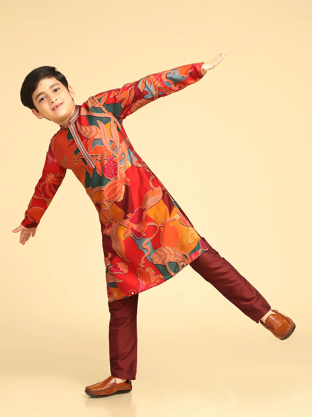 Boy's Multi Printed Abstract Kurta Pyjama Set - Image 8