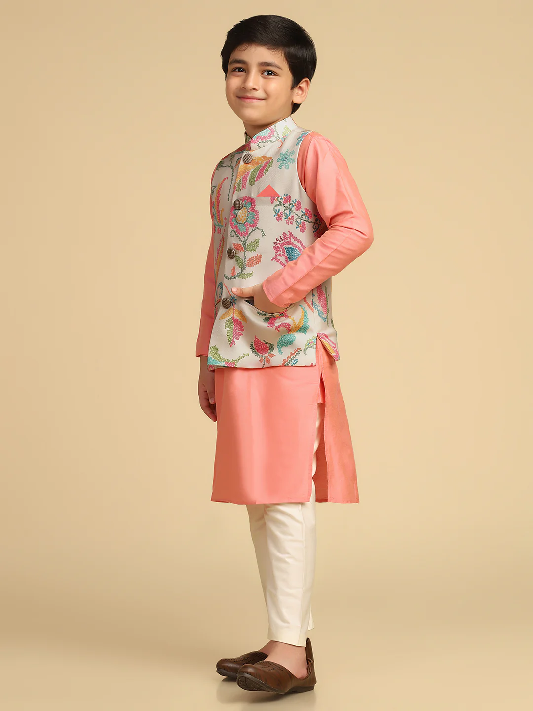 Boy's Multi Printed Bandhani Kurta Nehru Jacket Pyjama Set - Image 2