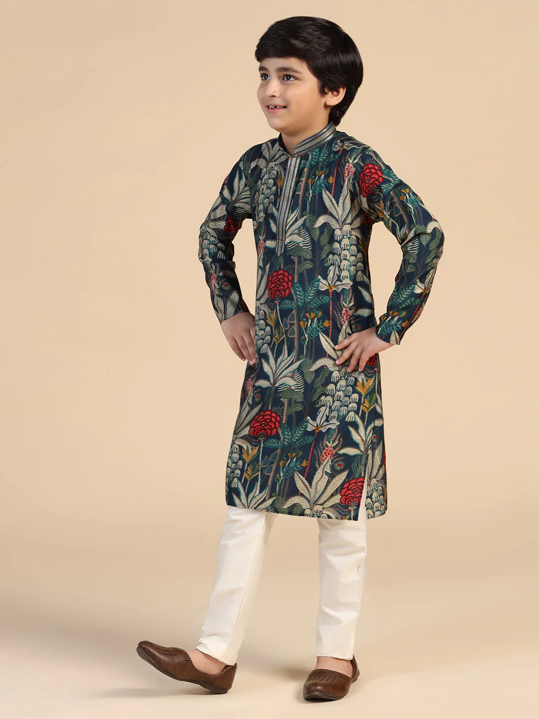 Boy's Navy Blue Floral Kurta Pyjama Set - Image 3
