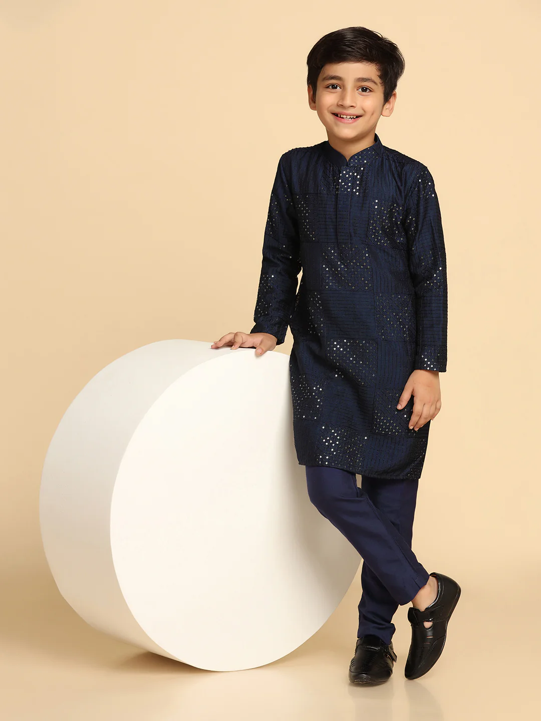 Boy's Navy Blue Embellished Kurta - Image 6