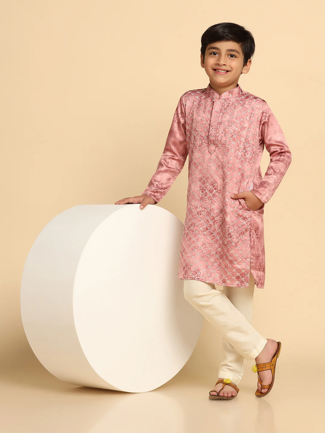 Boy's Pink Printed Kurta - Image 6