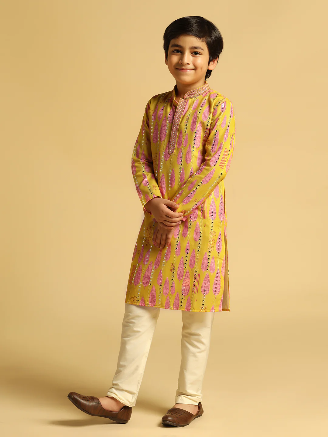 Boy's Yellow Printed Thread Work Kurta - Image 2