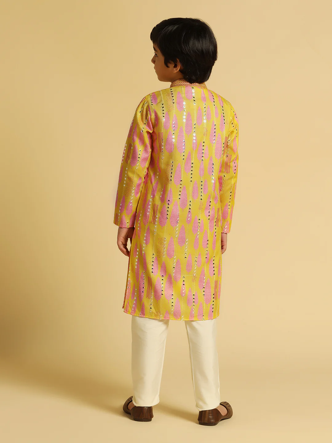 Boy's Yellow Printed Thread Work Kurta Pyjama Set - Image 4