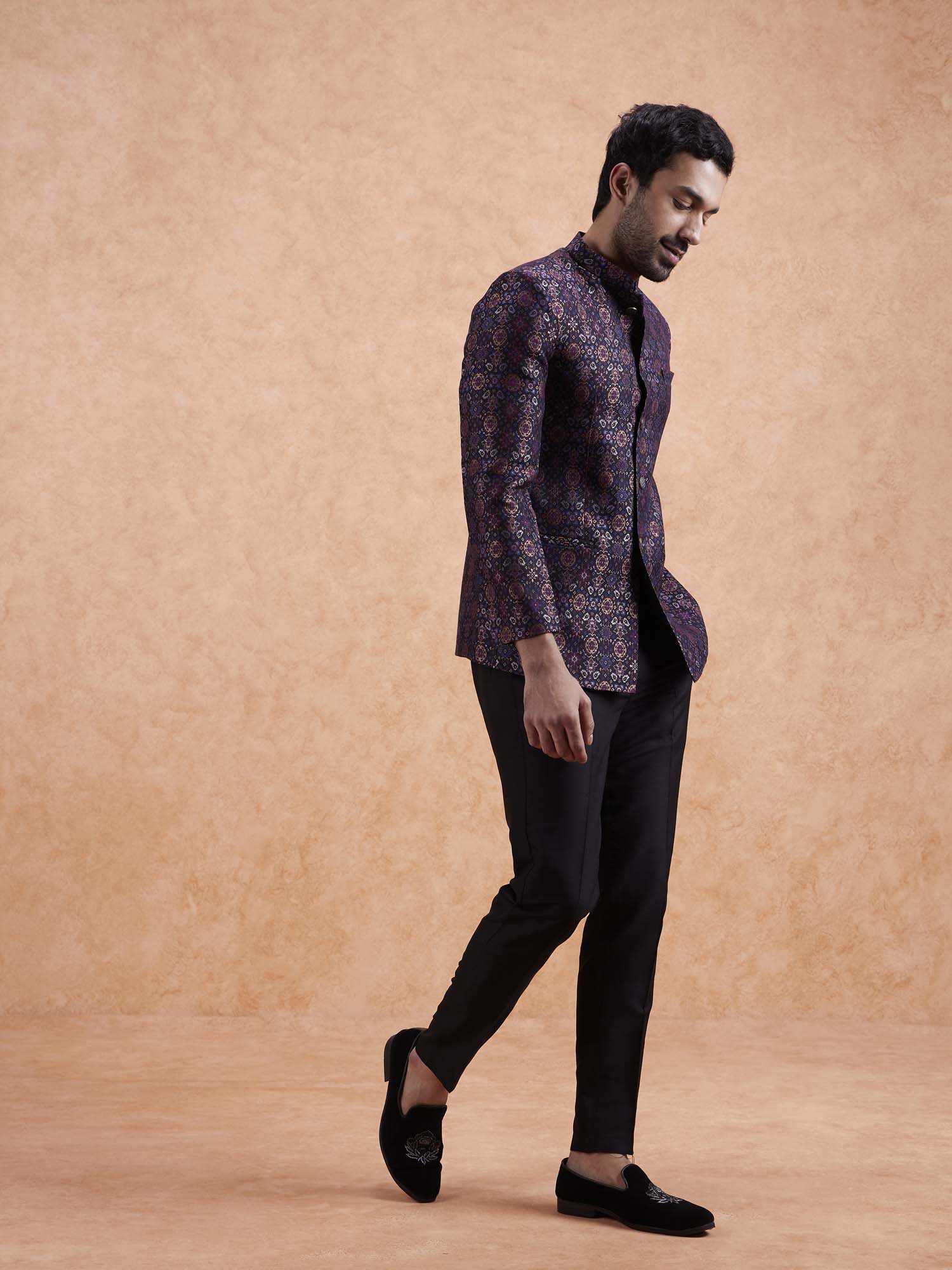 Maroon Silk Blend Textured Jodhpuri Bandhgala Set - Image 4