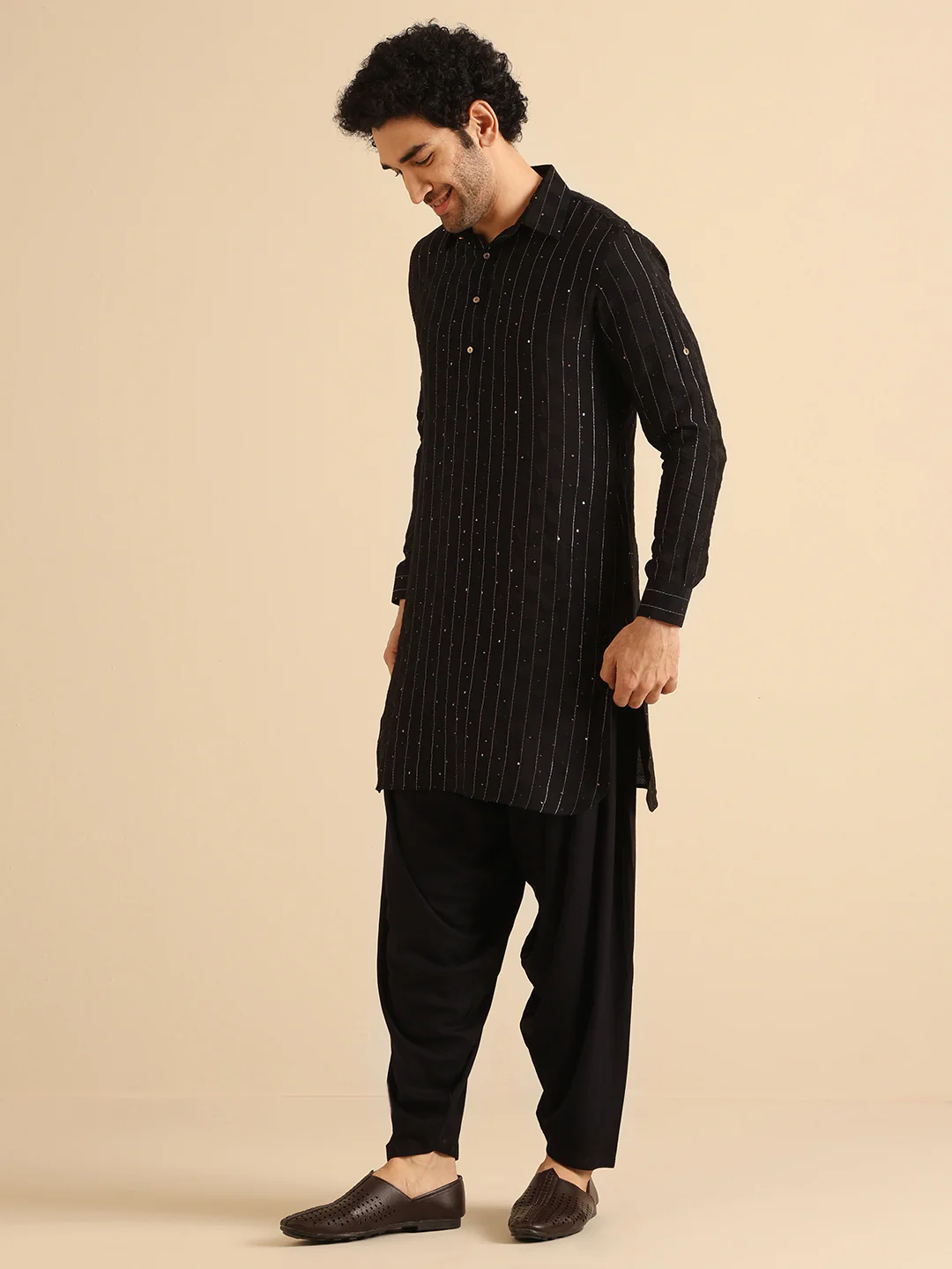 Black Silk Blend Sequins Striped Pathani Kurta - Image 3