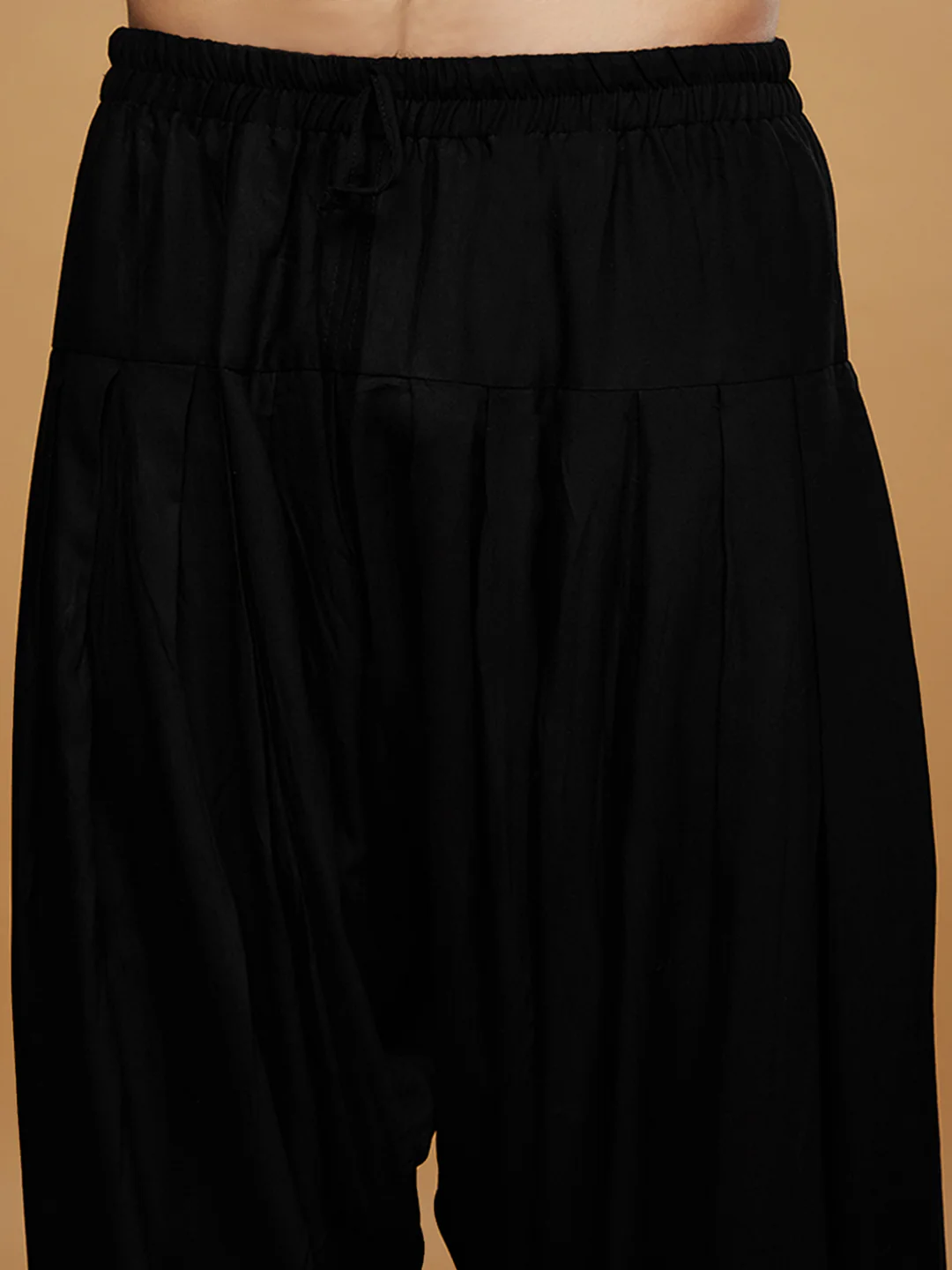 Men Black Kurta Patiala Set With Dupatta - Image 7