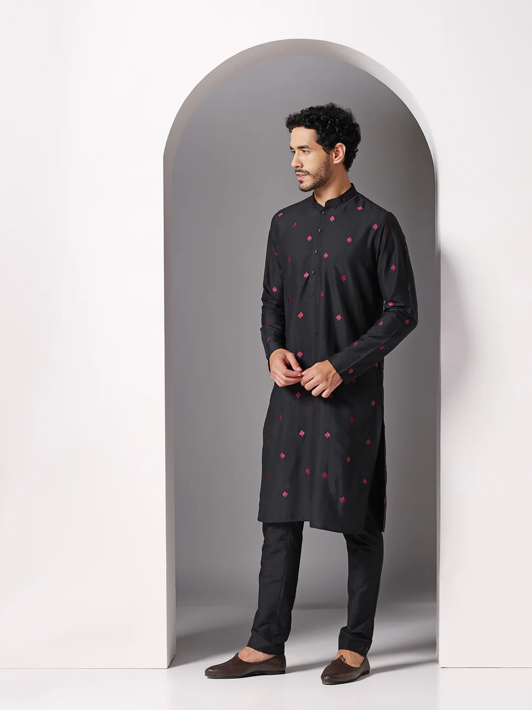 Men Black Kurta Trouser Set - Image 3