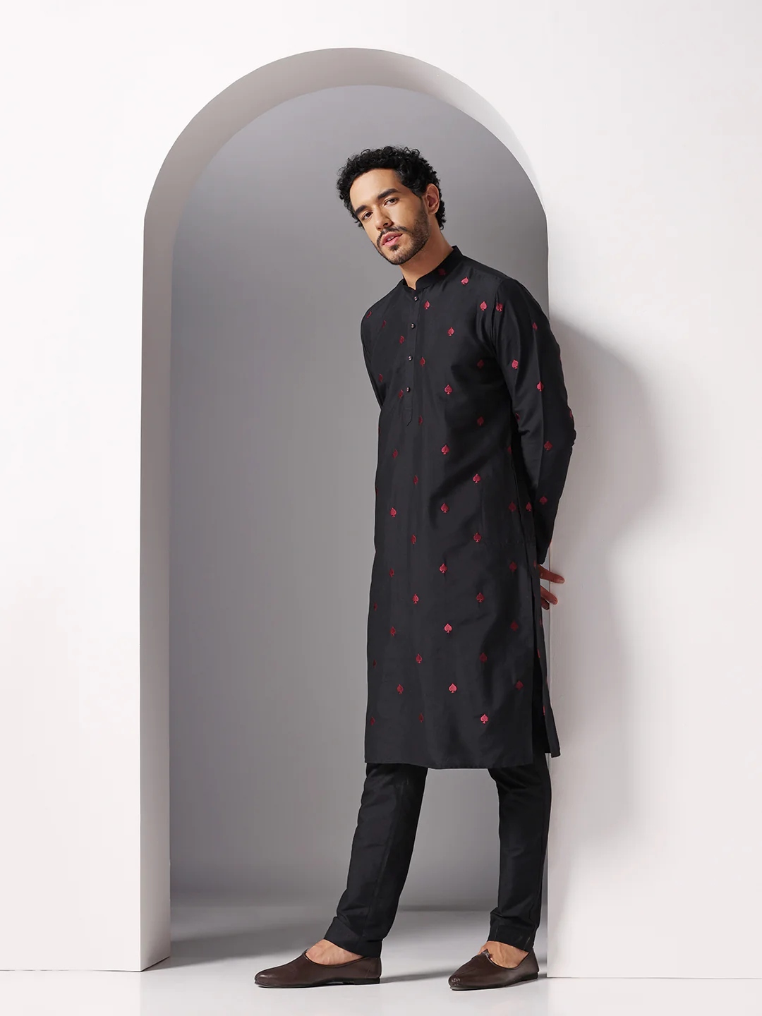 Men Black Kurta Trouser Set - Image 7