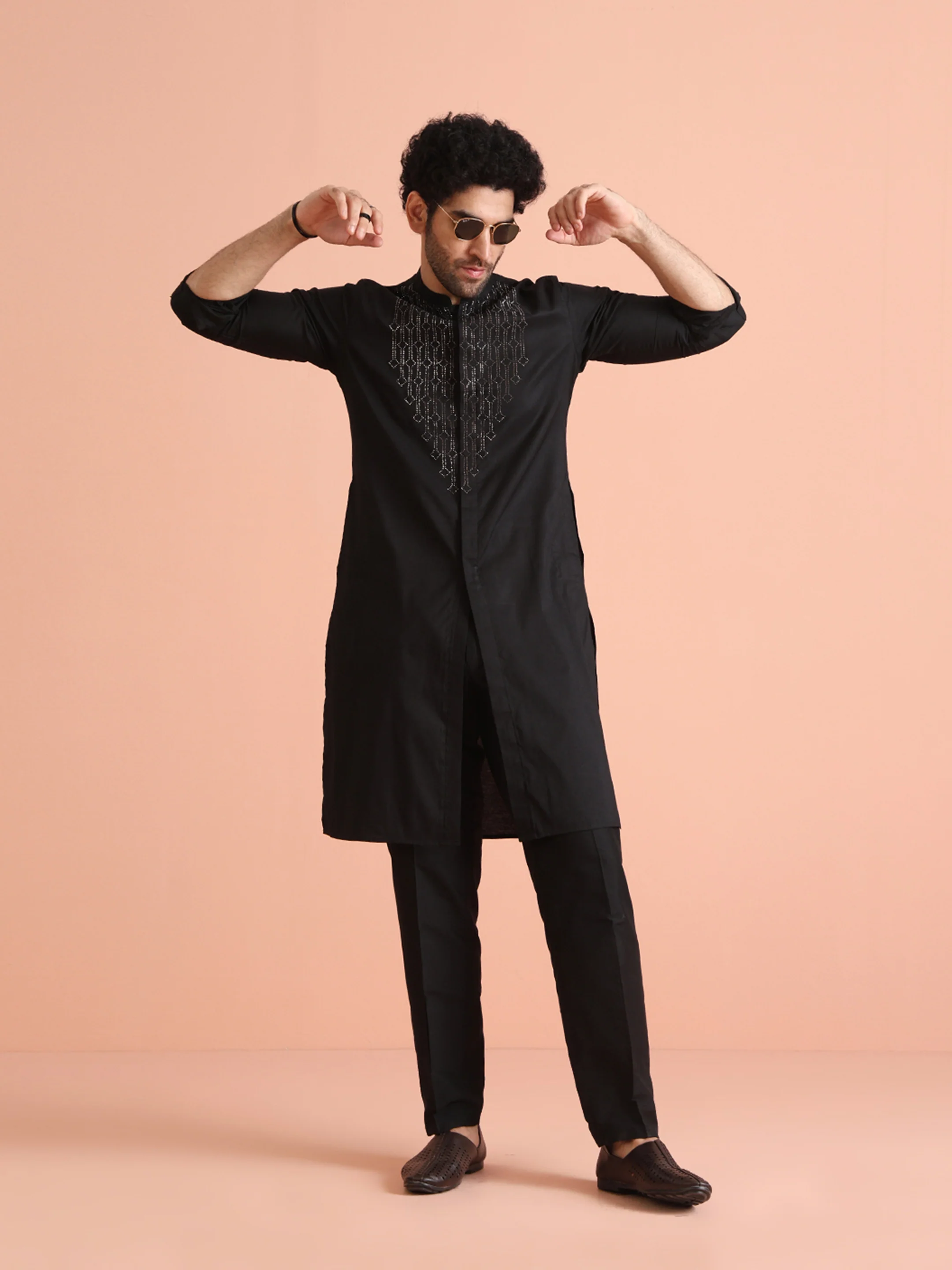 Men Black Embellished Rhine Stone Kurta - Image 7