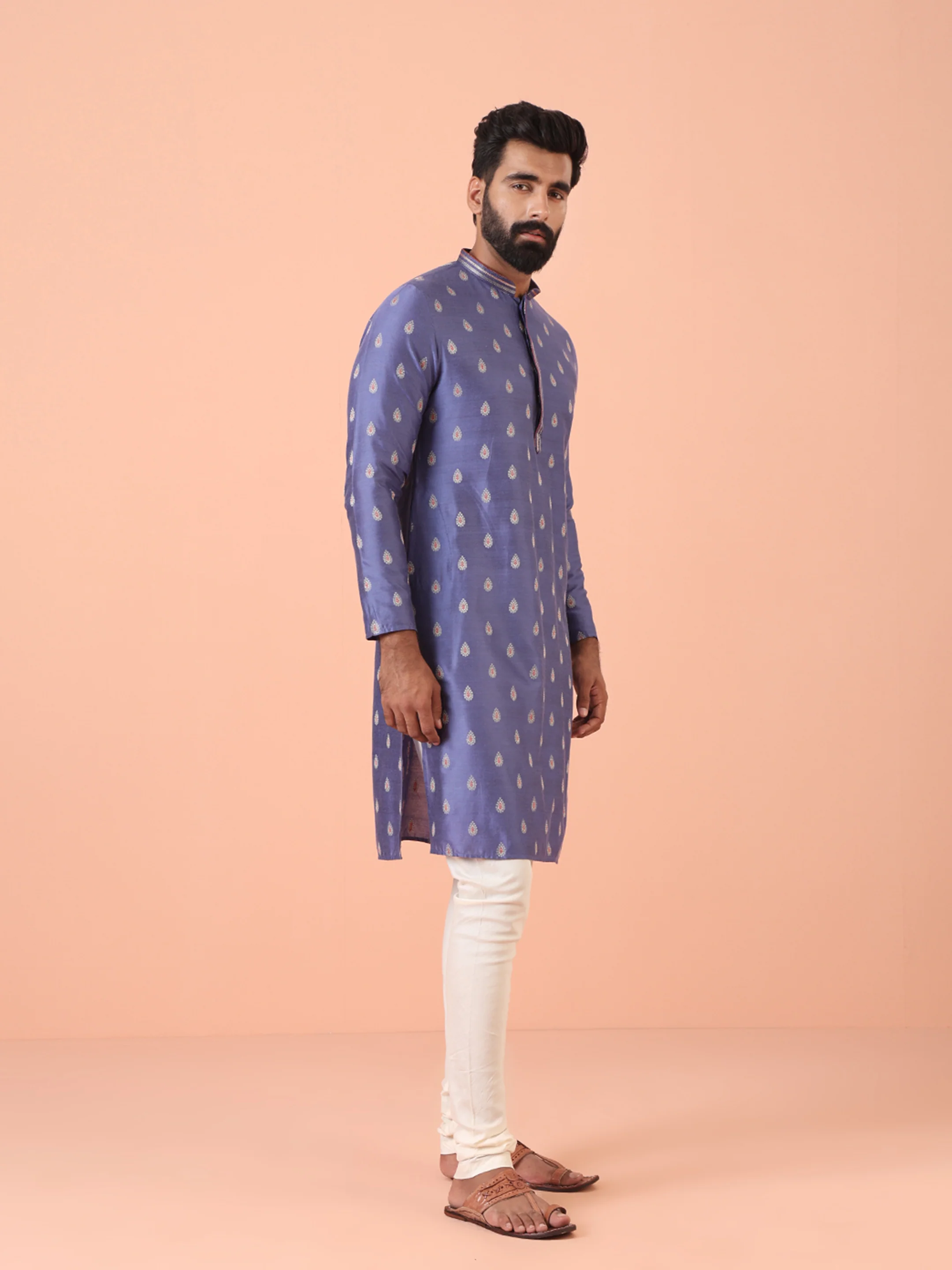Lavender Kurta with Silver Buta Print and Contrast Placket - Image 5