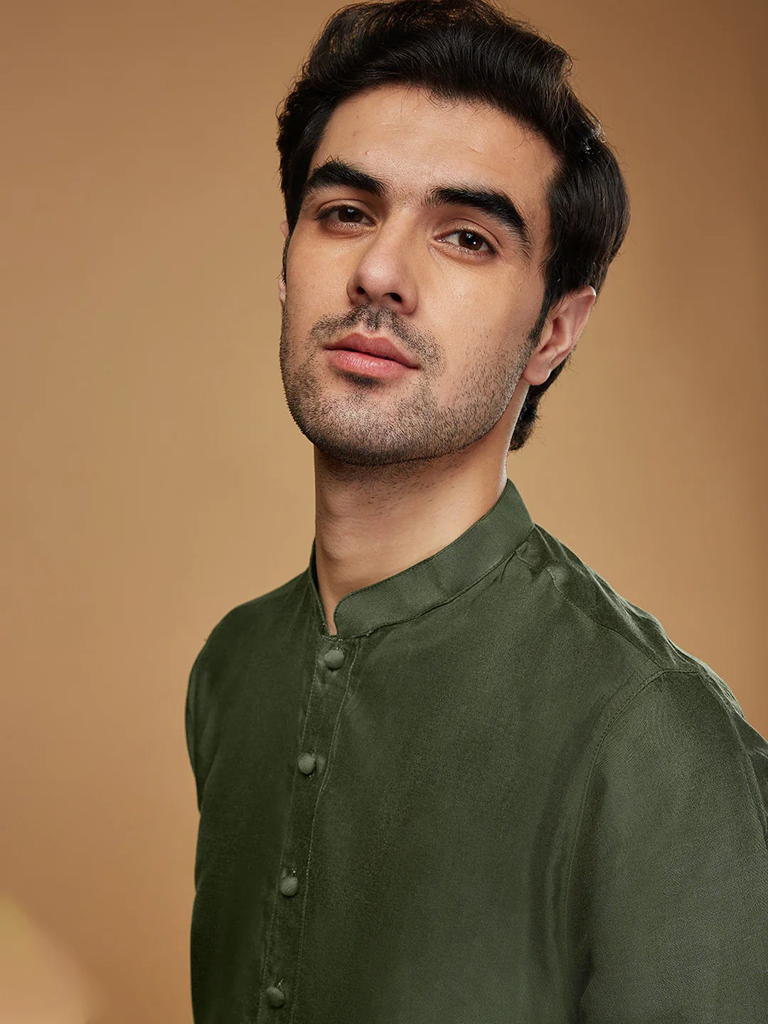Green Silk Blend Solid Kurta Churidar Set - Image 5