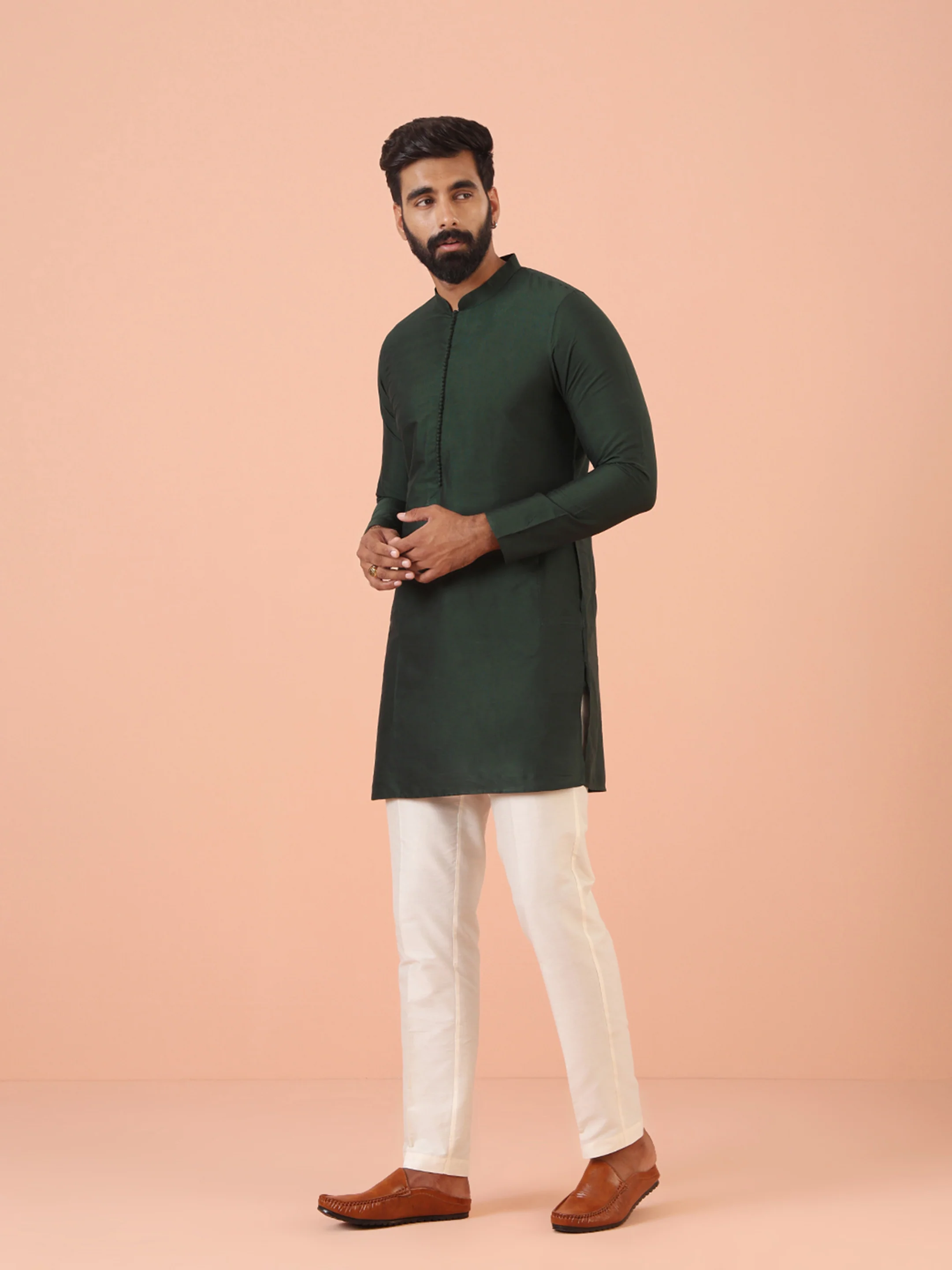 Green Silk Blend Solid Mid Kurta with Trouser - Image 3