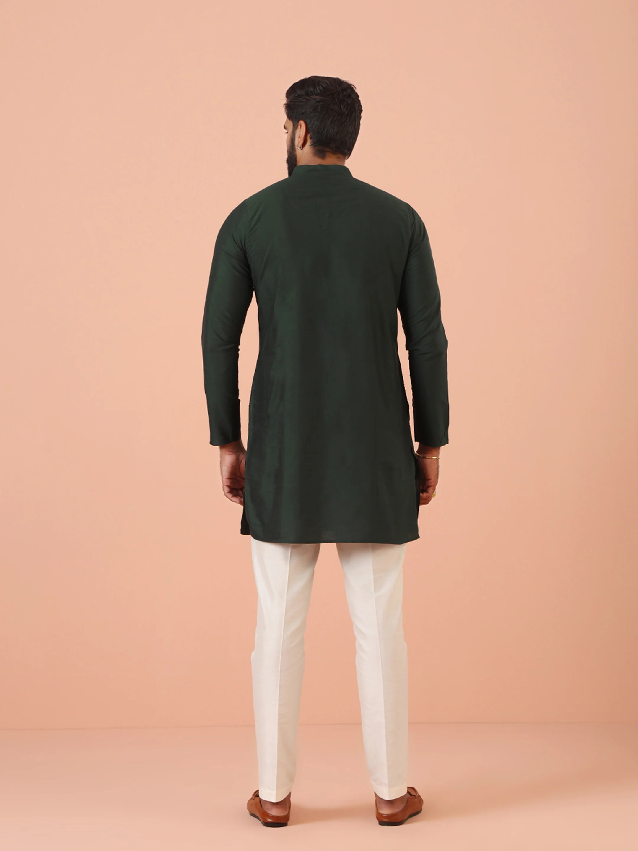 Green Silk Blend Solid Mid Kurta with Trouser - Image 4