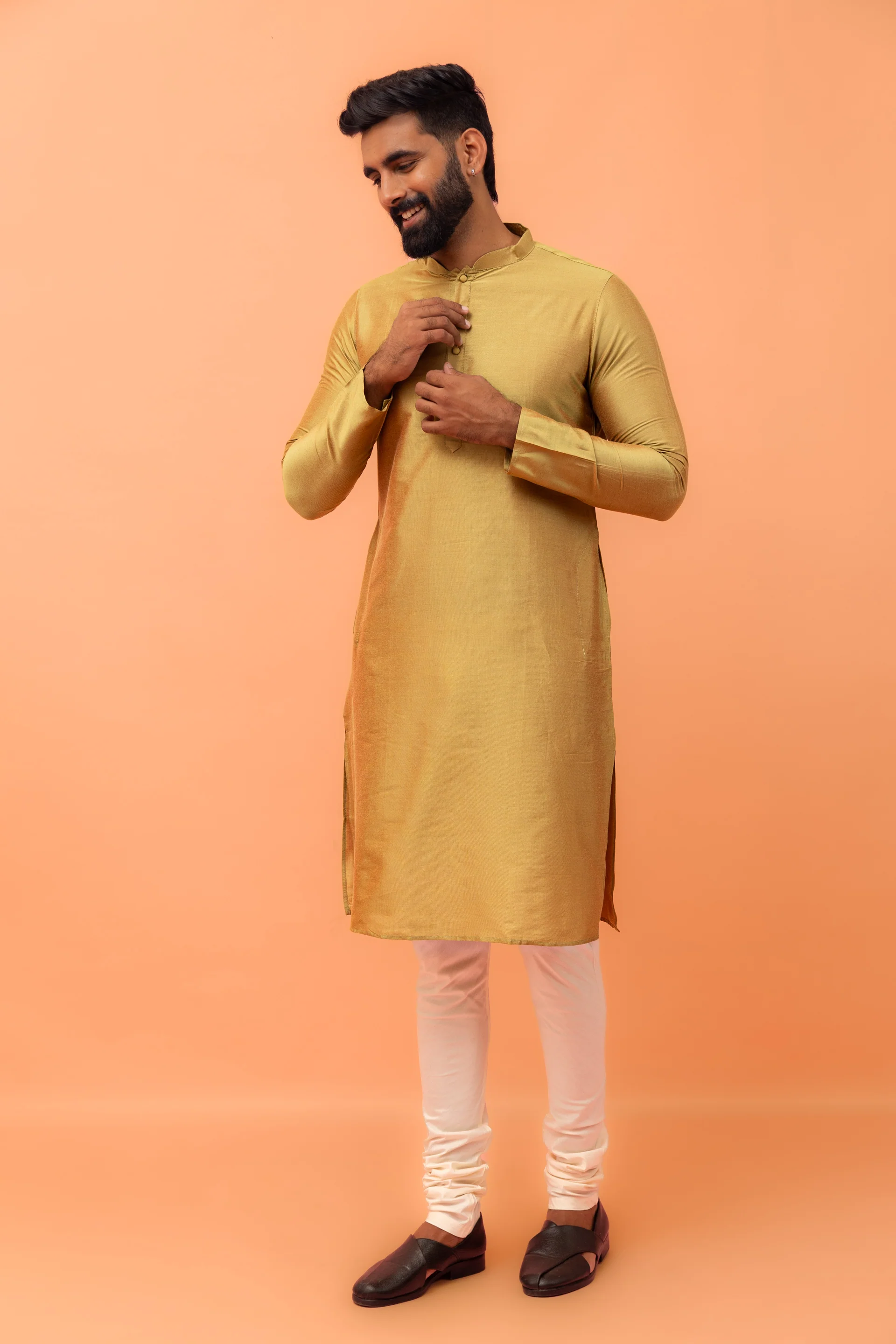 Men Green Solid Kurta Churidar Set - Image 8