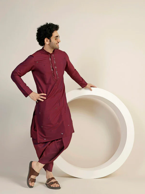 Maroon Embroidered Silk Blend Kurta - Image 6